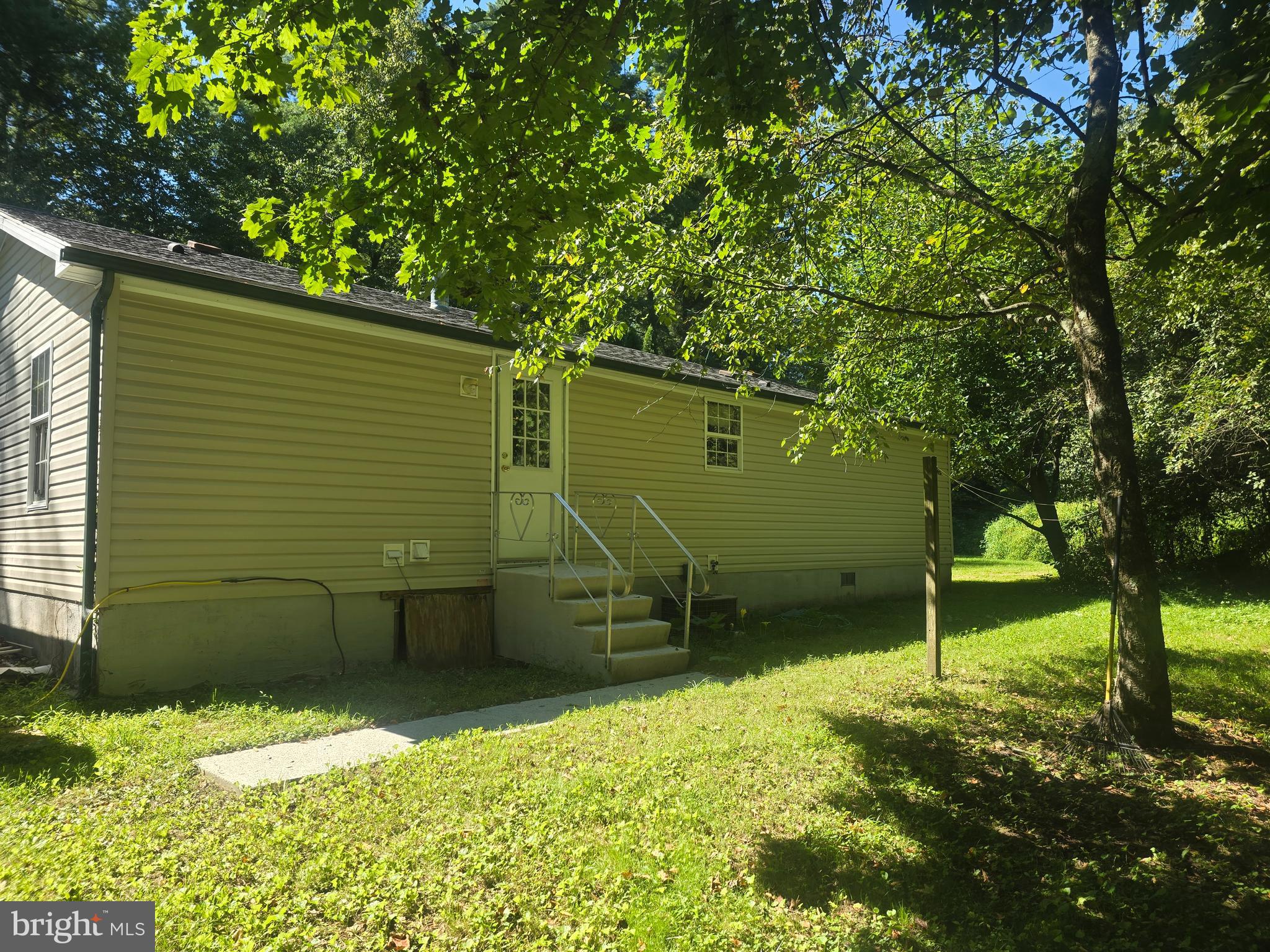 999 BRYSONIA WENKSVILLE ROAD E