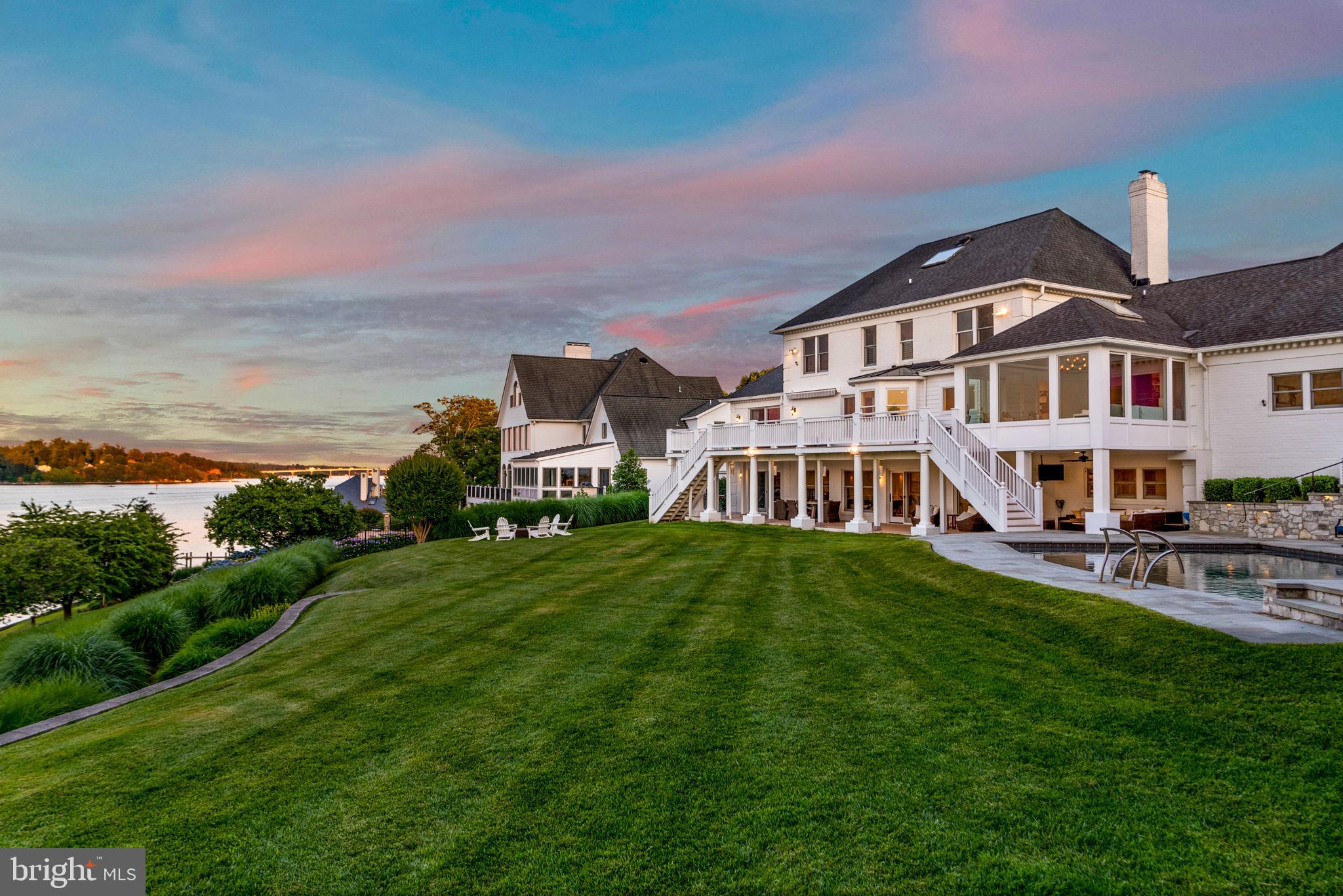 THE DOWNS - Residential