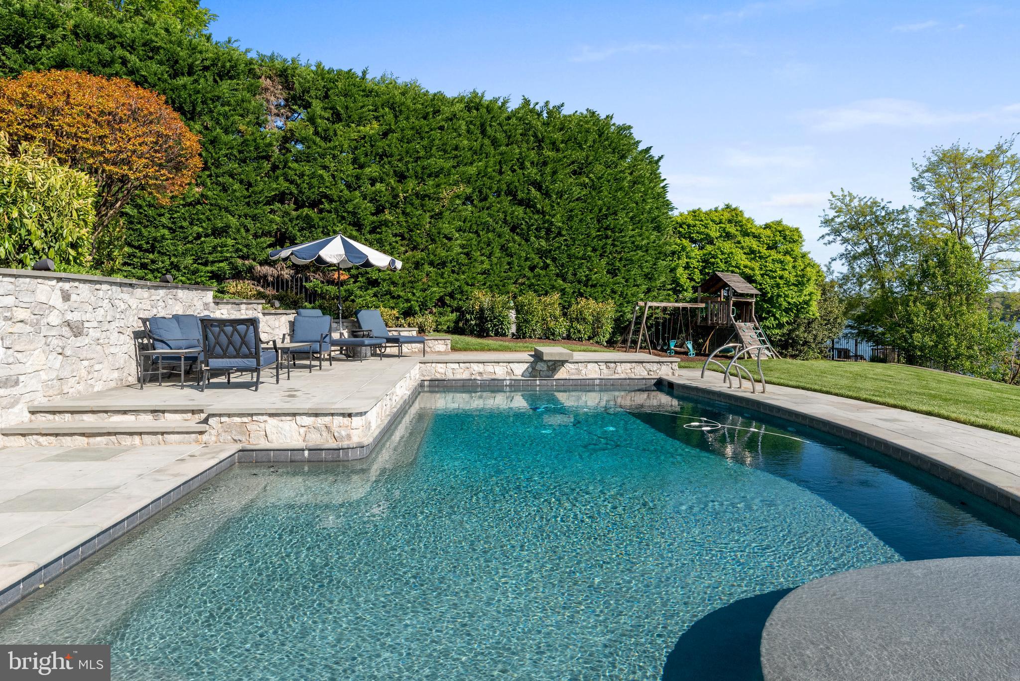 THE DOWNS - Residential