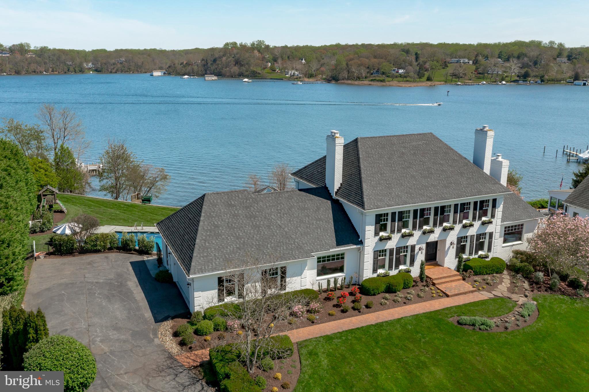 THE DOWNS - Residential