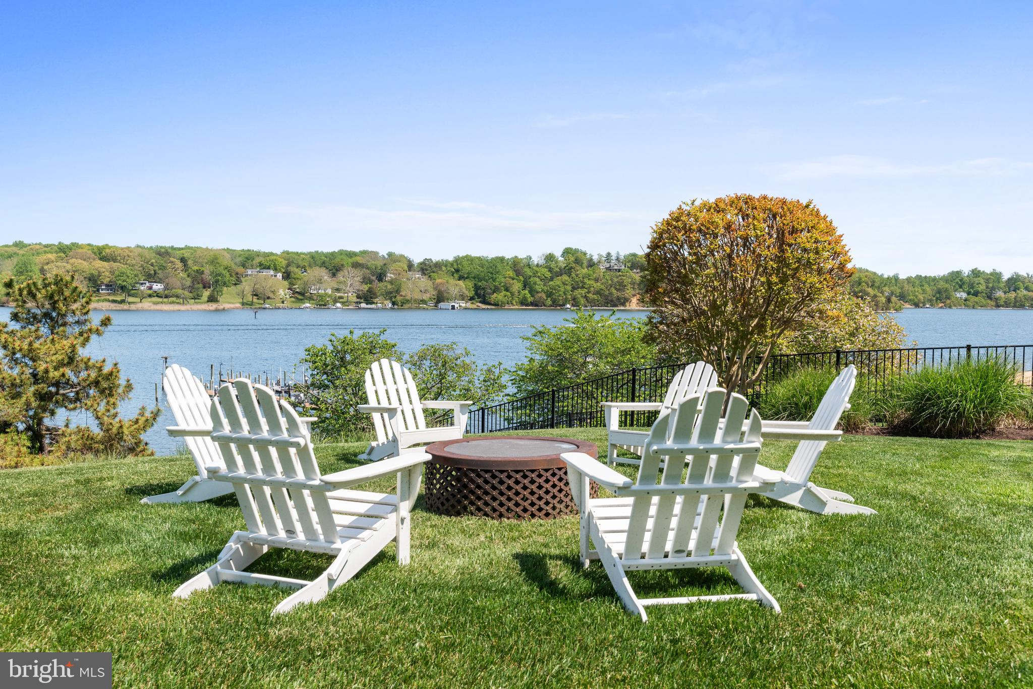 THE DOWNS - Residential