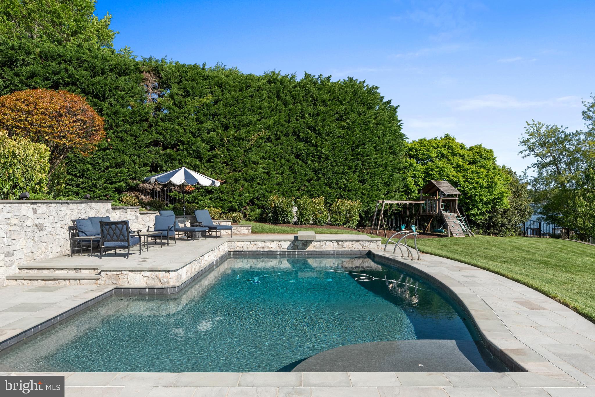 THE DOWNS - Residential