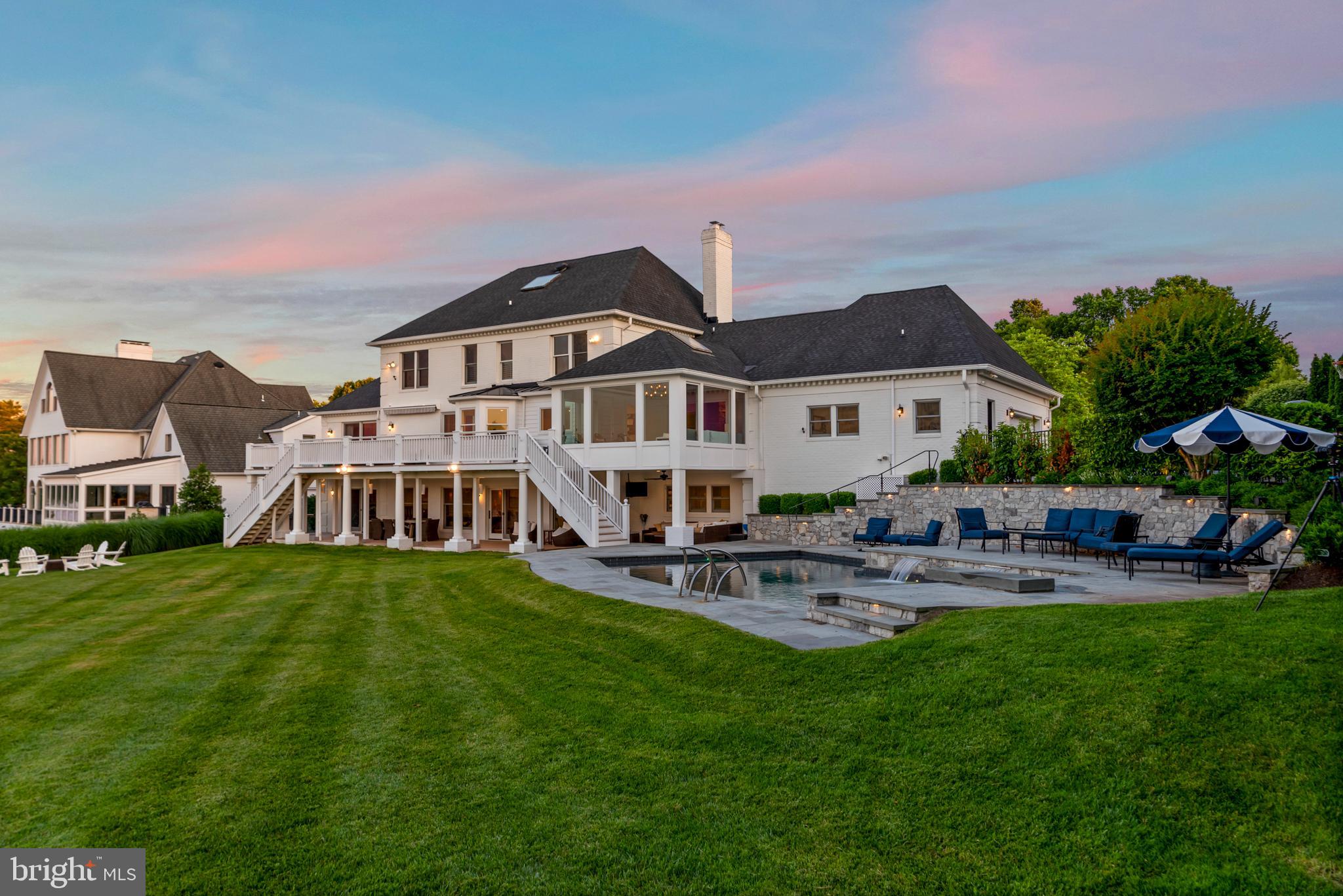 THE DOWNS - Residential