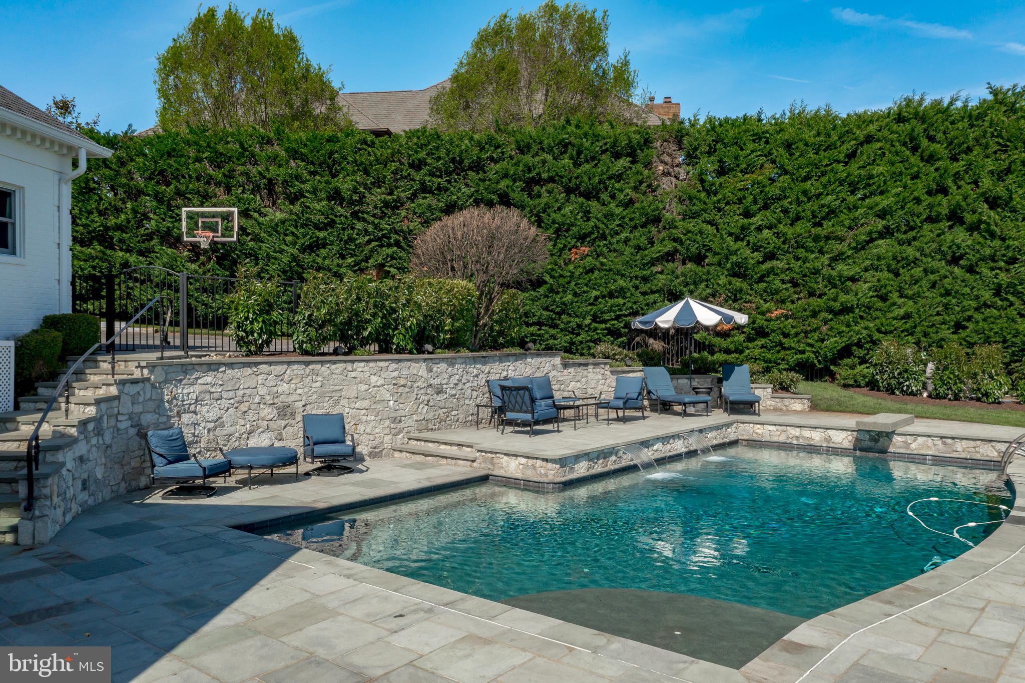 THE DOWNS - Residential