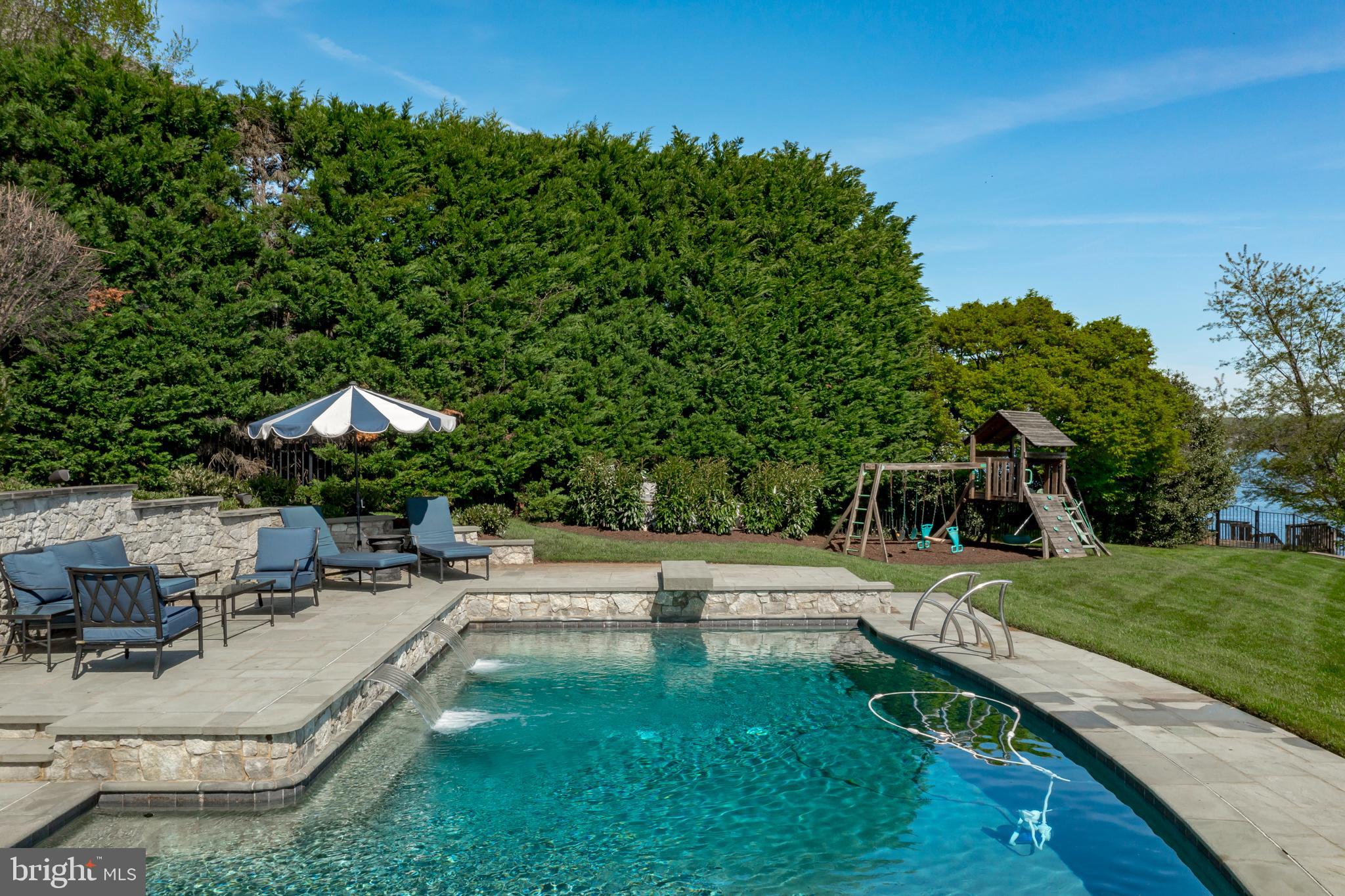 THE DOWNS - Residential