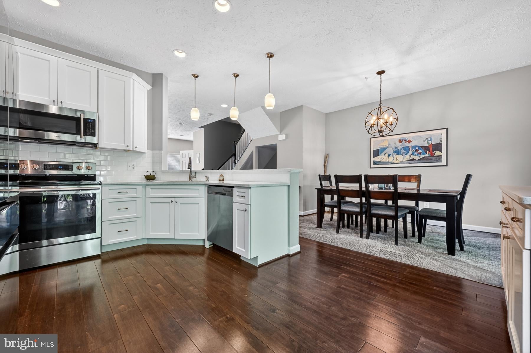 3228 ESCAPADE CIRCLE