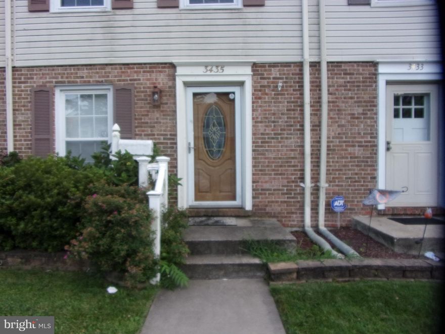 Beautiful townhome in the best part of Nottingham! Walkout basement sliding doors leads you to serine nature environment! 1st floor sliding doors lead to a deck where you coffee time can be spectacular watching the nature all around you! Completely rehabbed home close to schools, shopping and entertainment. HOA fee INCLUDED in rent, Pet Friendly.... Owner doing final clean-up.... Ready to rent September 1st.