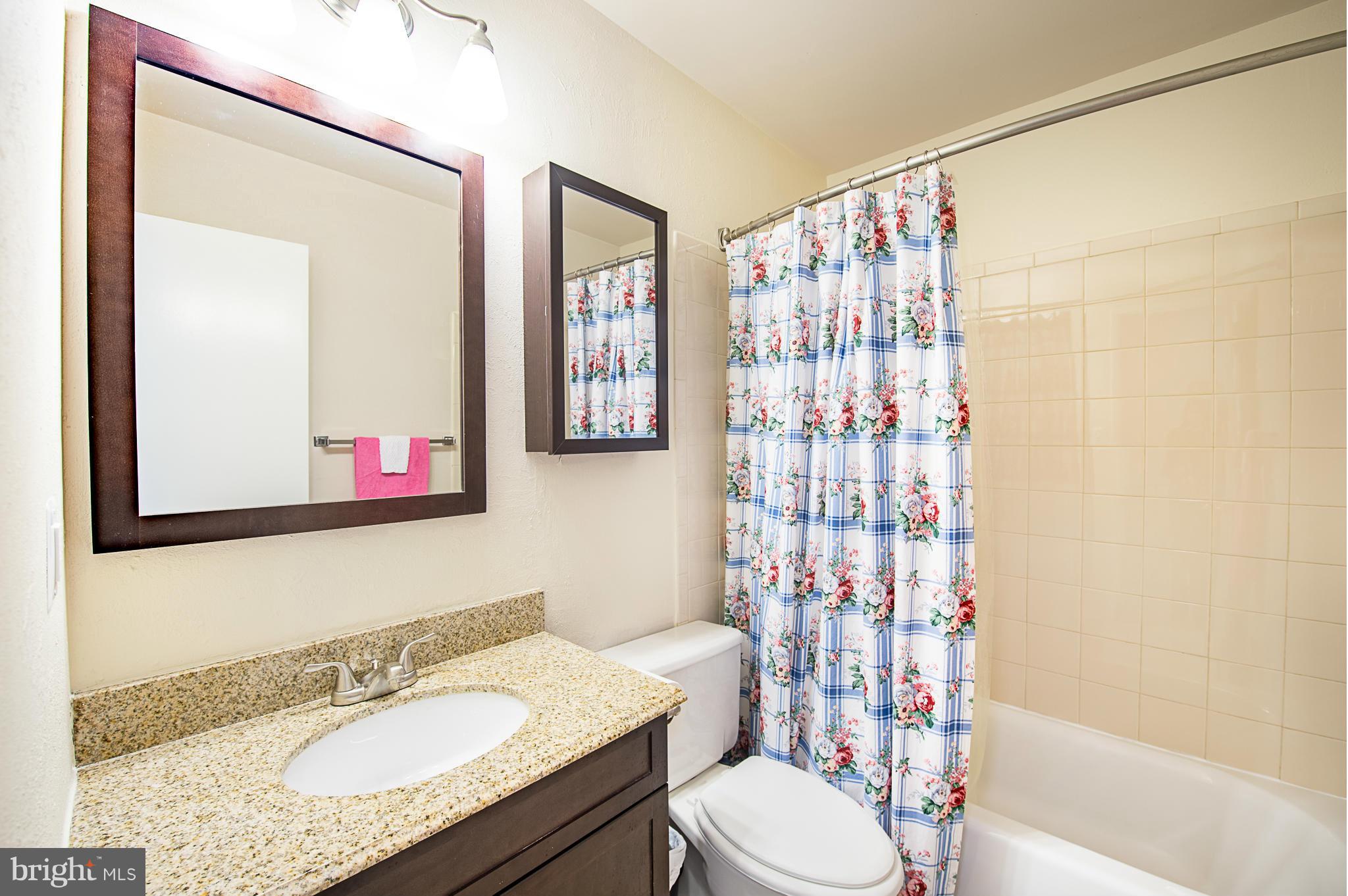 REFLECTION LAKE - Residential