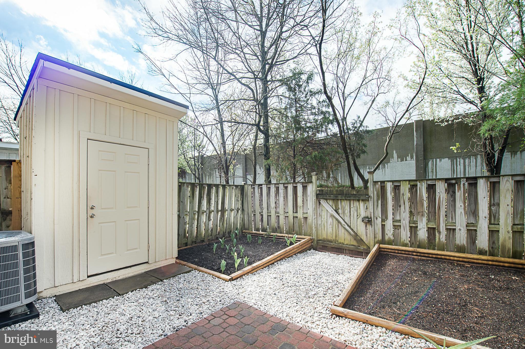 REFLECTION LAKE - Residential