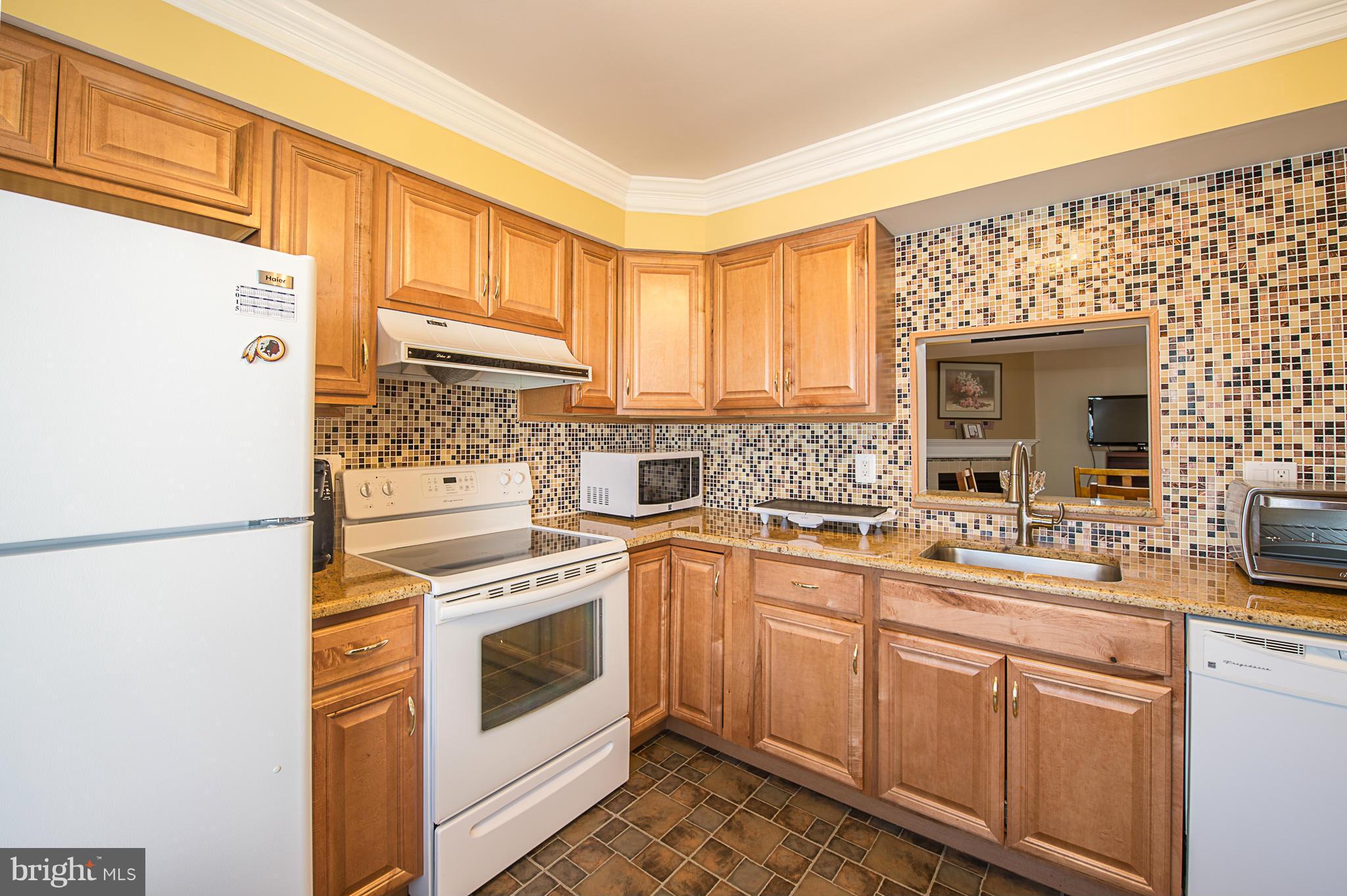 REFLECTION LAKE - Residential