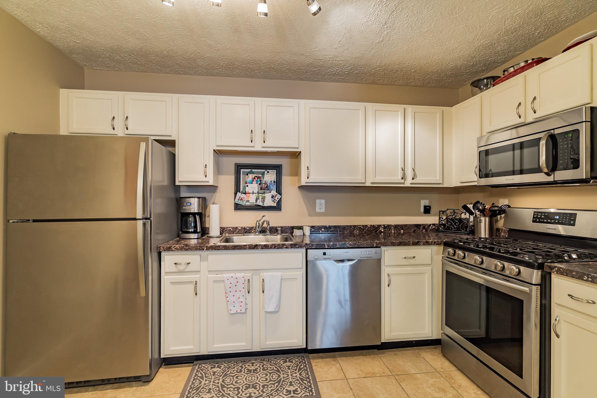 ANNAPOLIS OVERLOOK - Residential