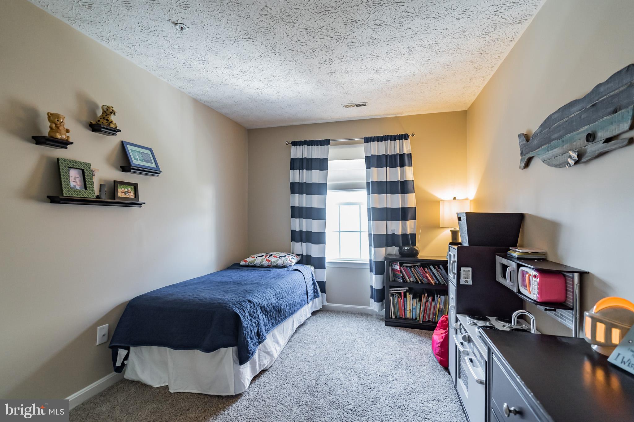 ANNAPOLIS OVERLOOK - Residential