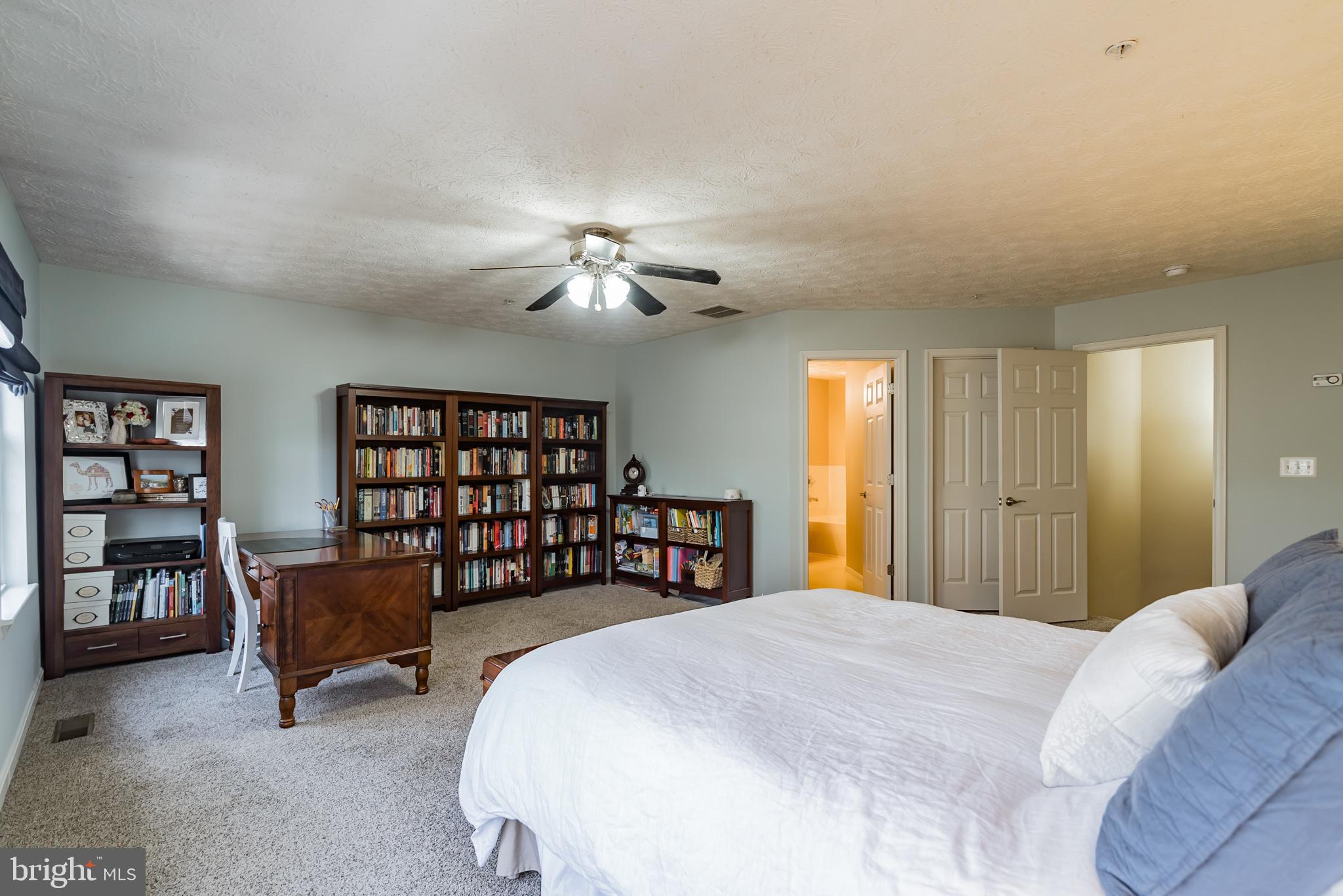 ANNAPOLIS OVERLOOK - Residential