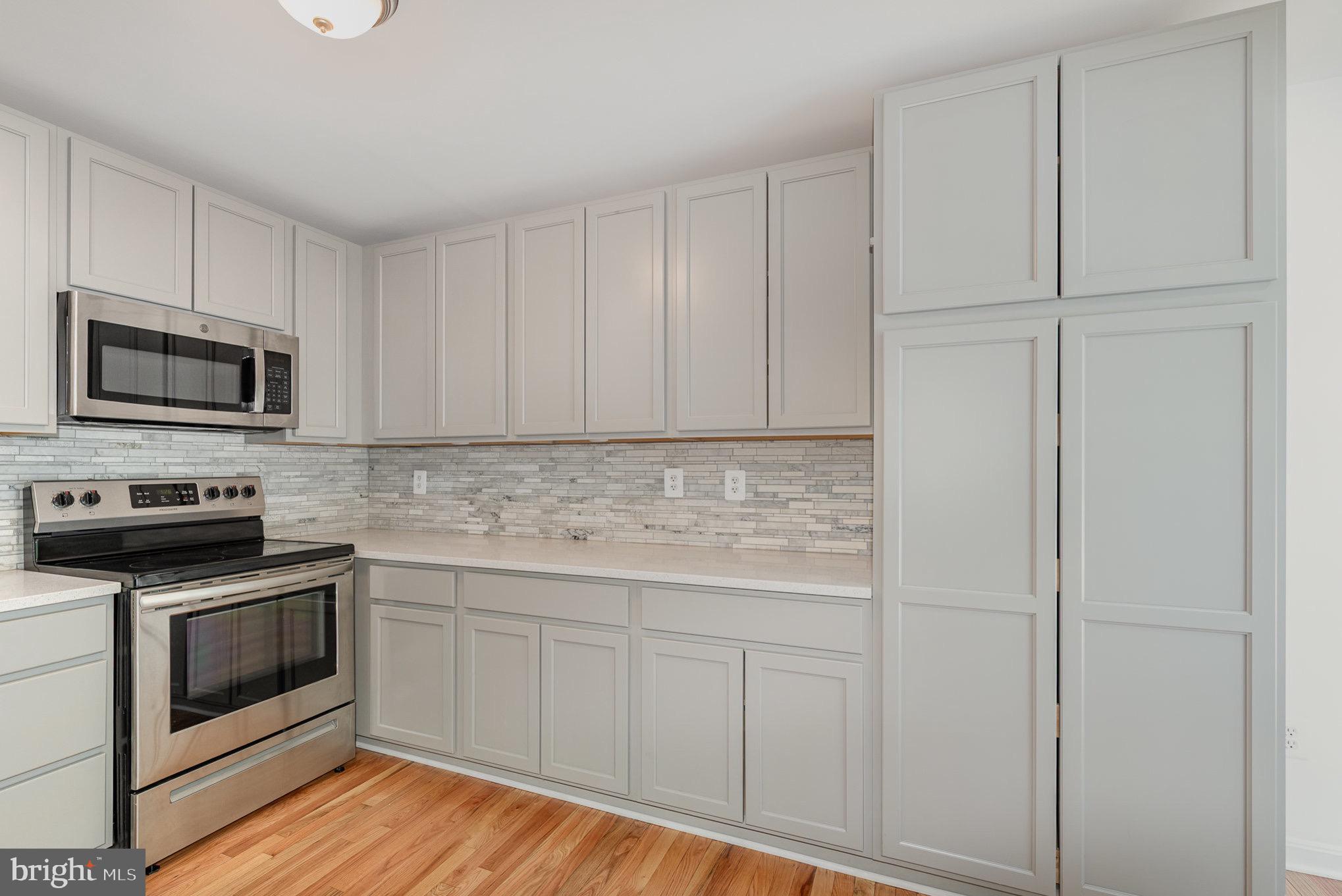 VILLAGE OF THOMAS RUN - Residential