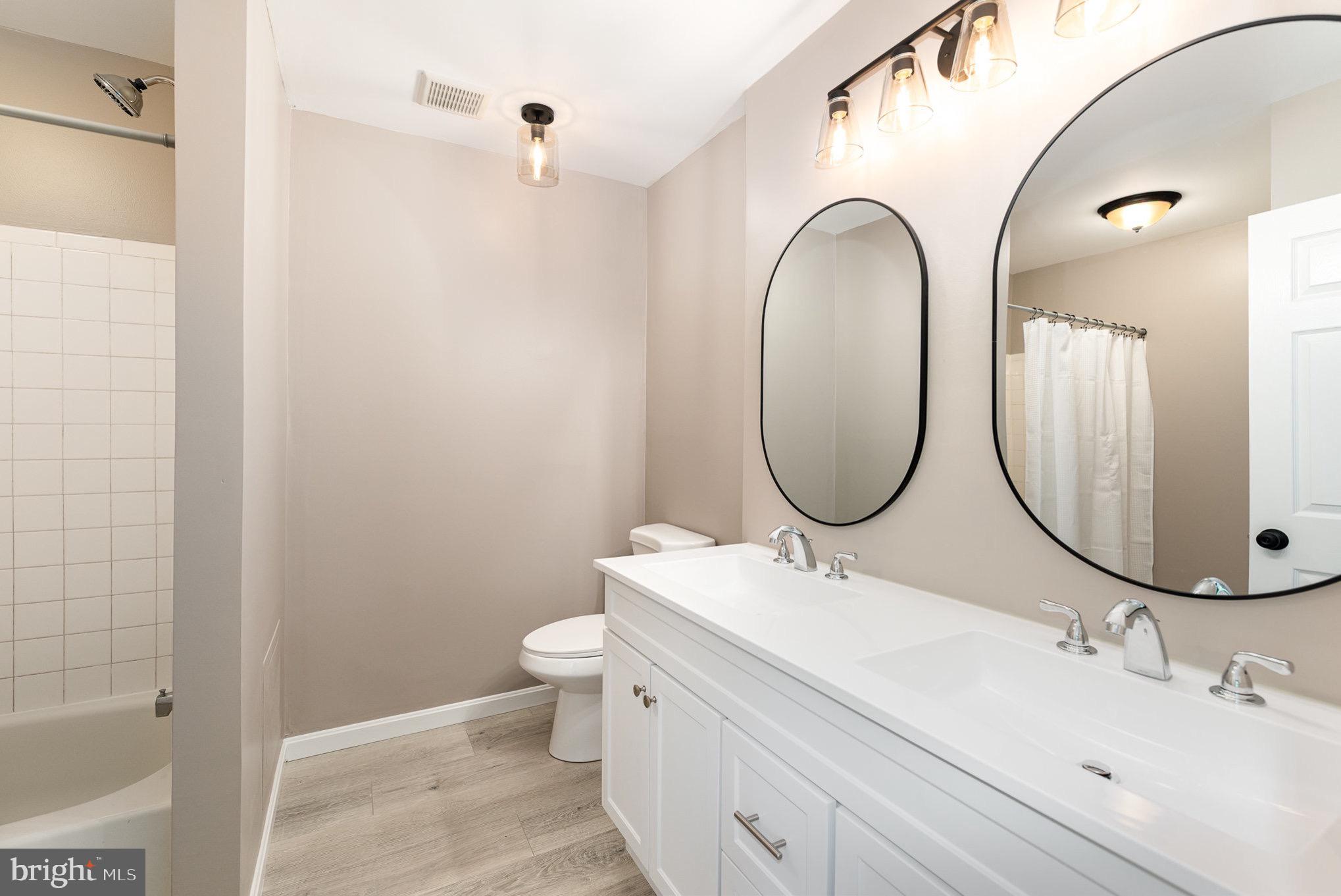 VILLAGE OF THOMAS RUN - Residential