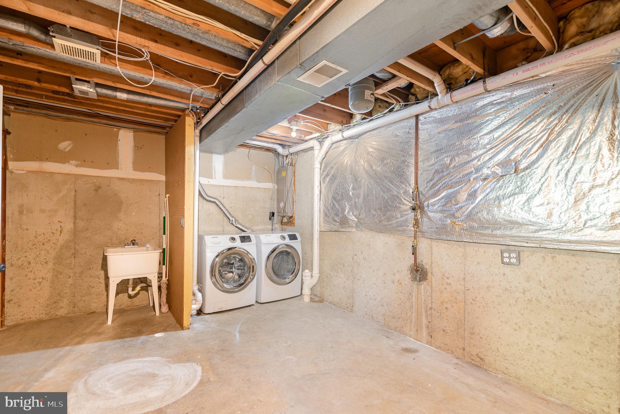 VILLAGE OF THOMAS RUN - Residential