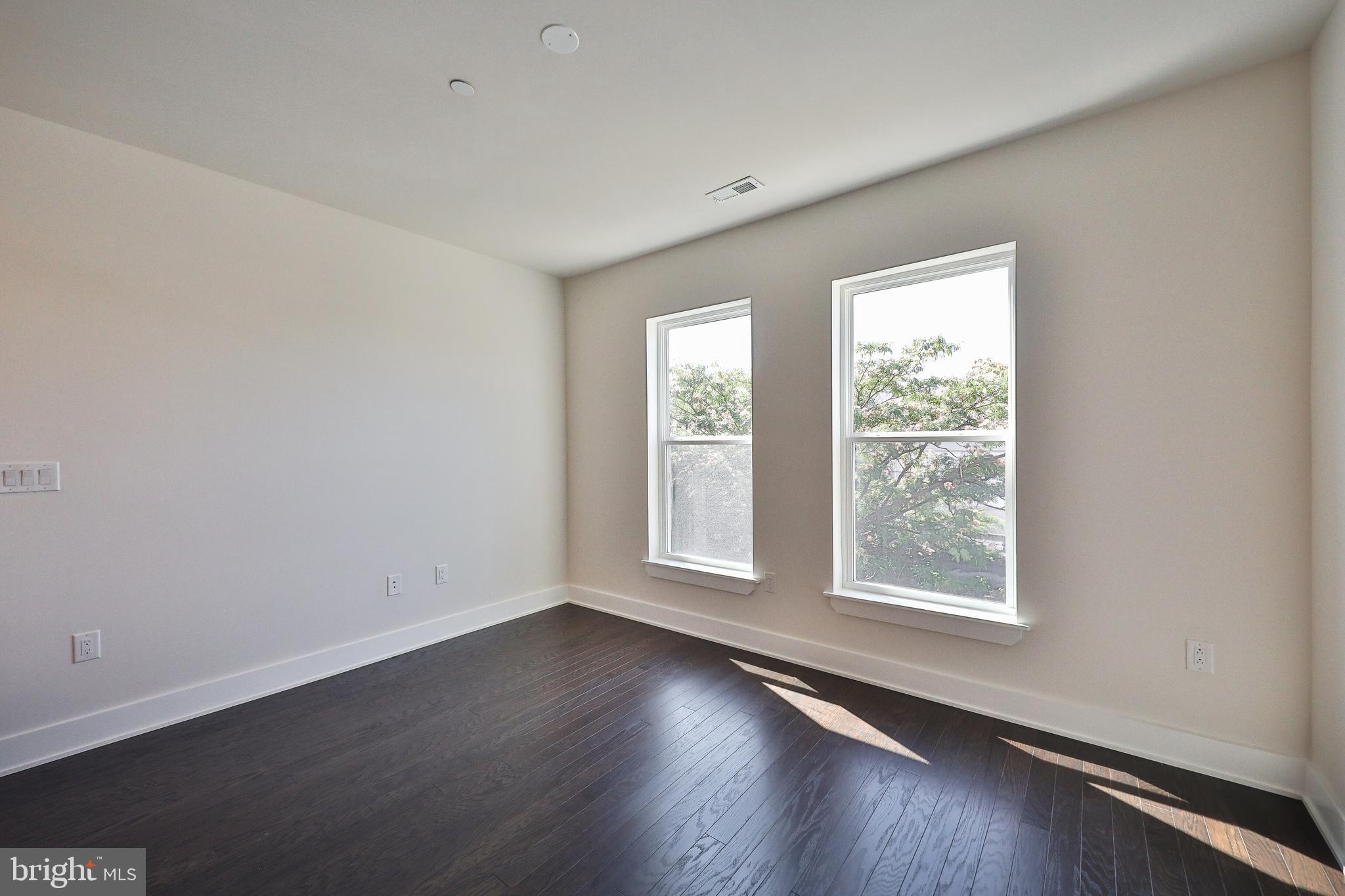 SOUTH KENSINGTON - Residential