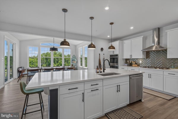 409 KARN PL, BRUNSWICK, MD 21716 - Image 38a2df6e6dfe4d7bfb2797d9f2c959df/1487943460