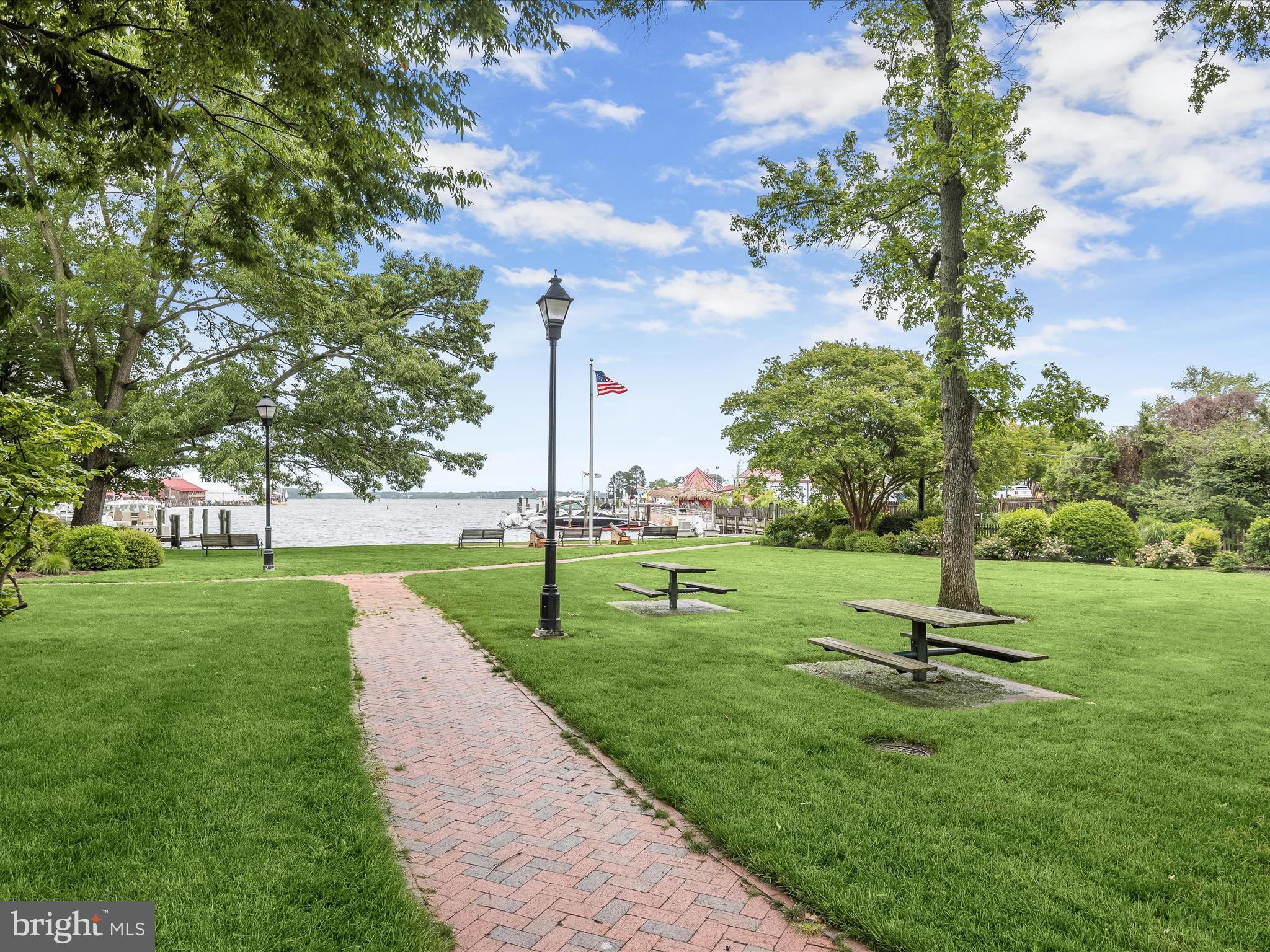 RIO VISTA - Residential