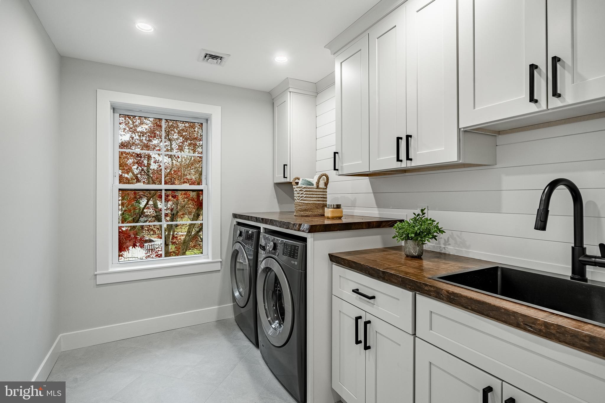 STENNING HILLS - Residential