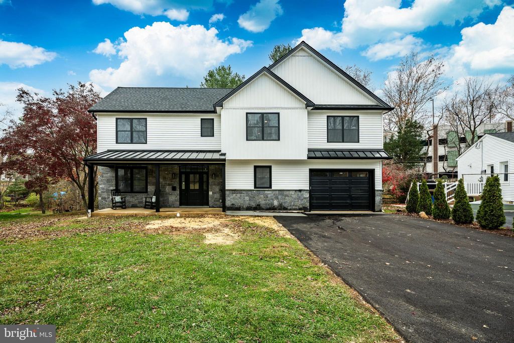 Photo of 714 S Wayne Street, WEST CHESTER, PA 19382 (MLS # PACT2113746)