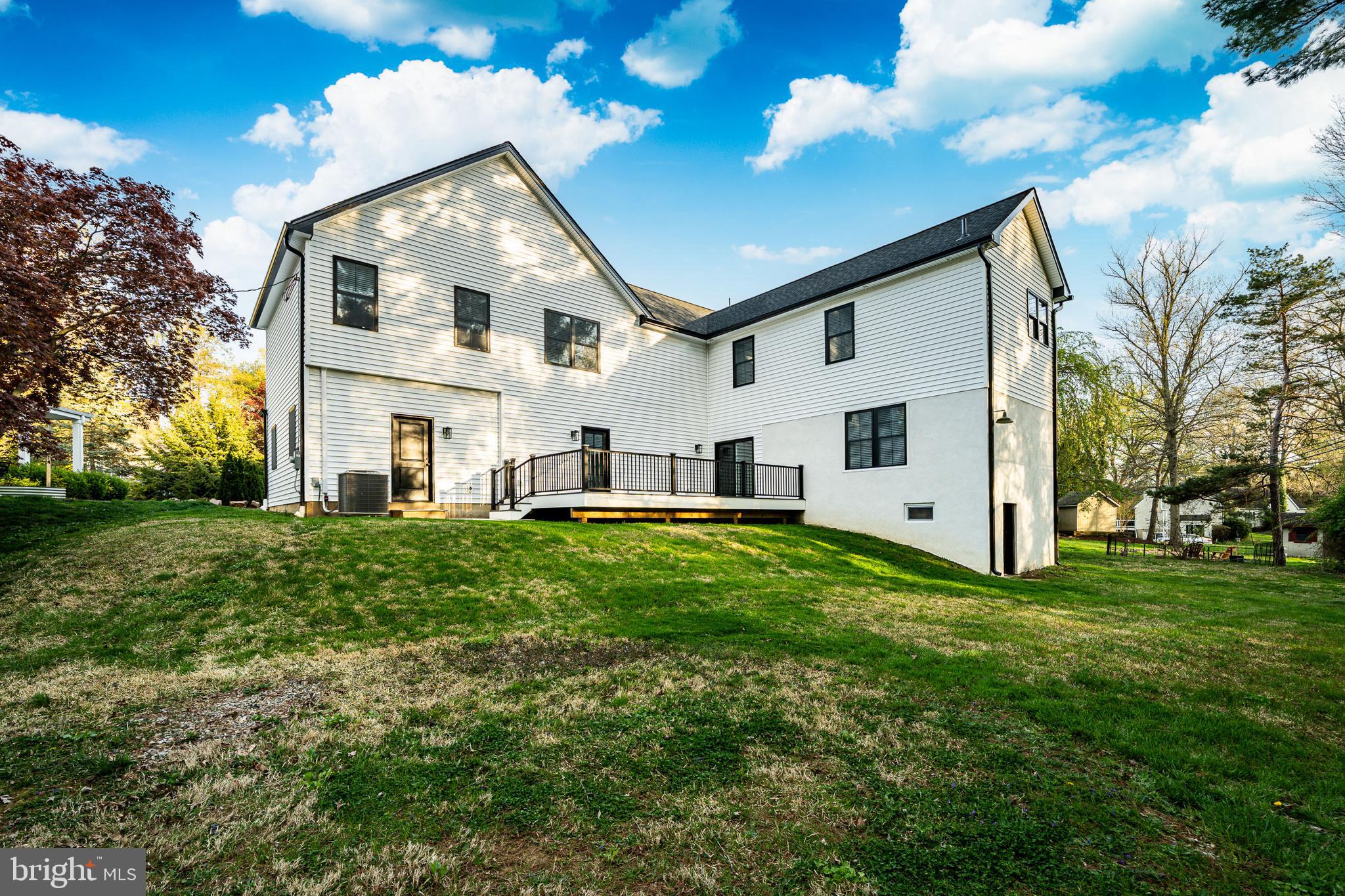 STENNING HILLS - Residential