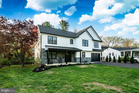 Photo of 714 S Wayne Street, WEST CHESTER, PA 19382 (MLS # PACT2113746)