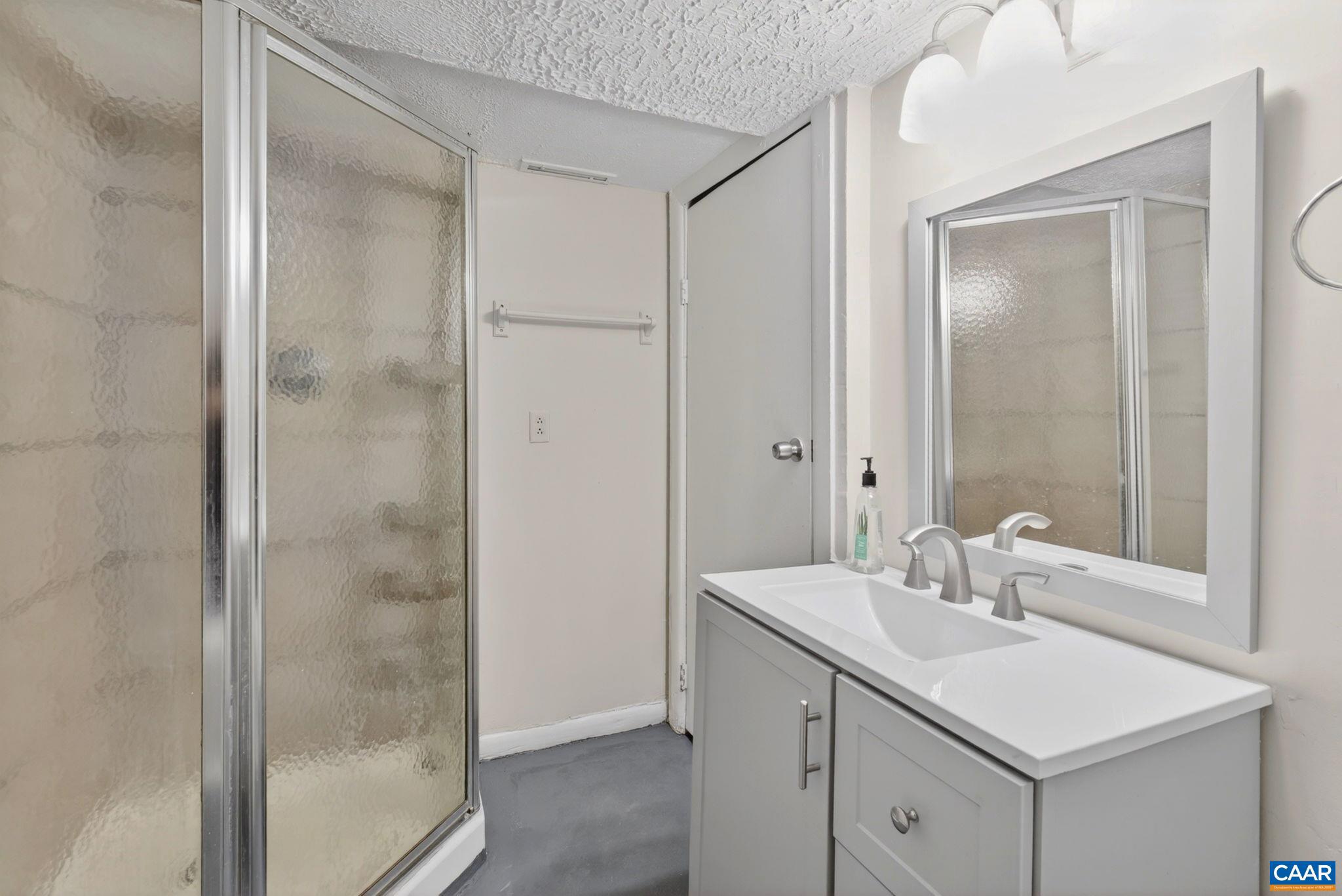 JEFFERSON HILLS - Residential