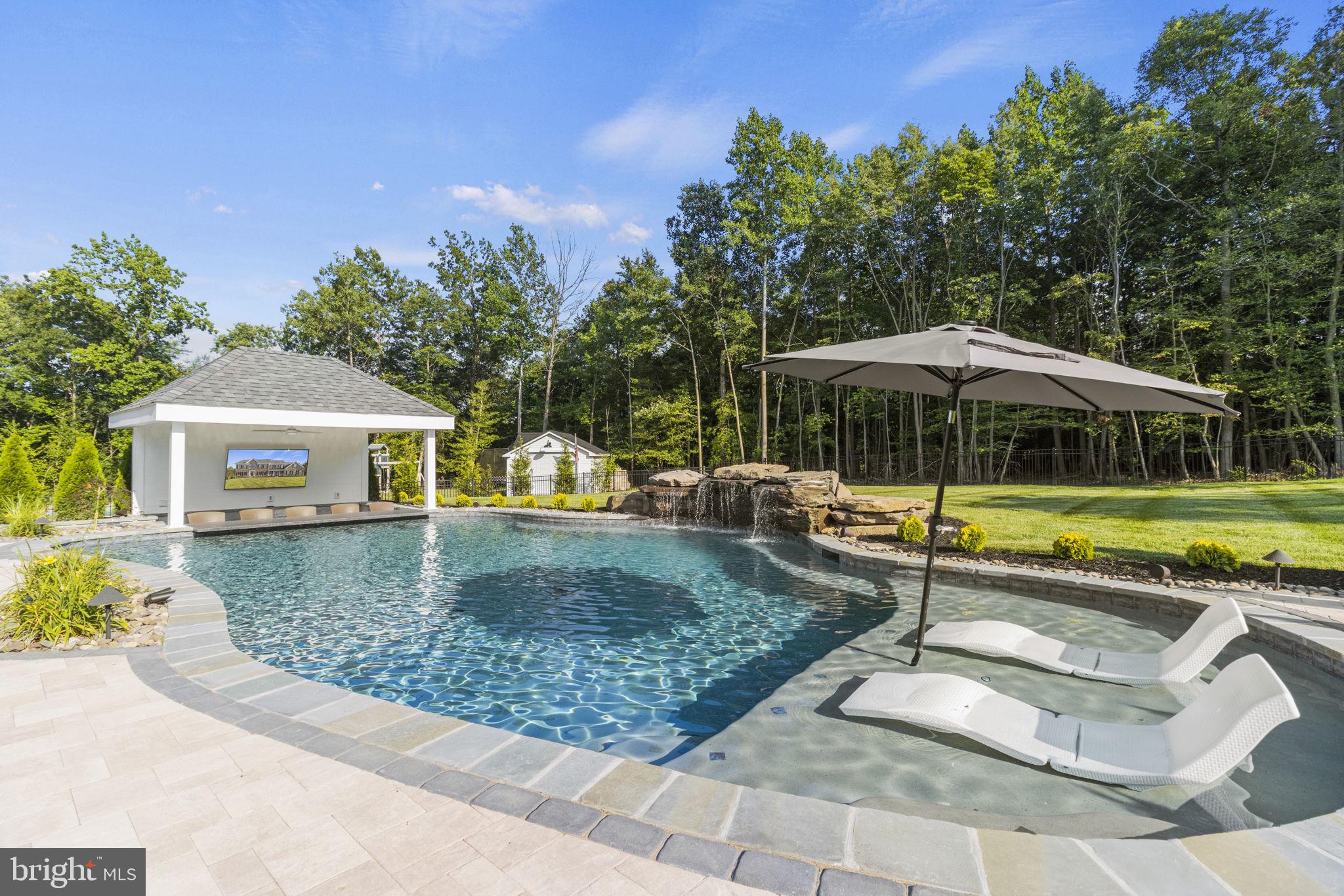 GREENSPRING AT COMPASS POINTE - Residential