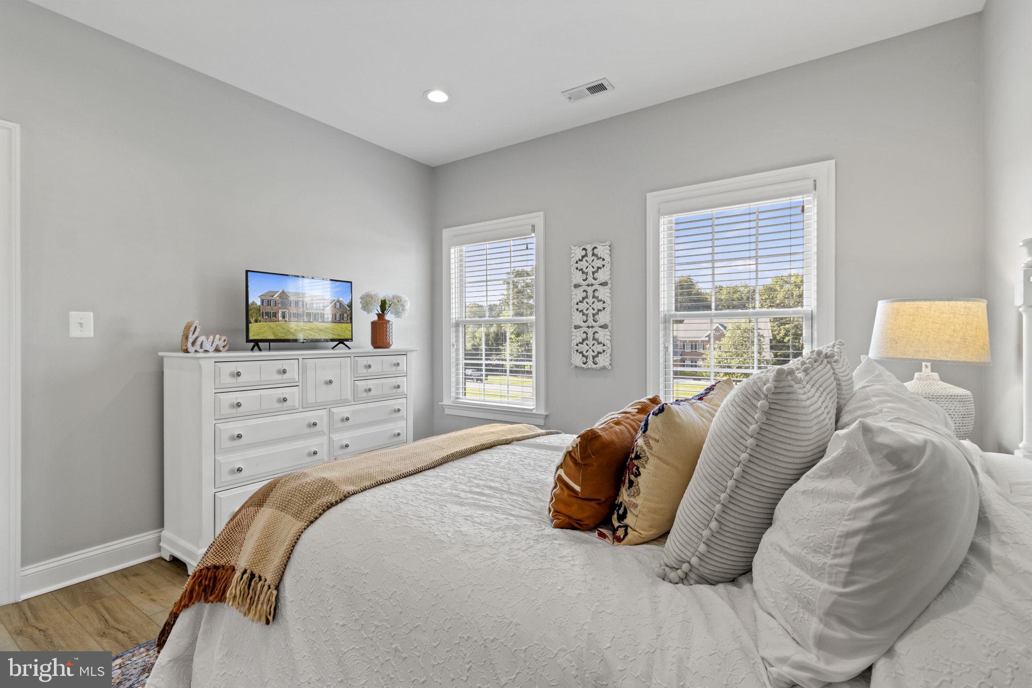 GREENSPRING AT COMPASS POINTE - Residential