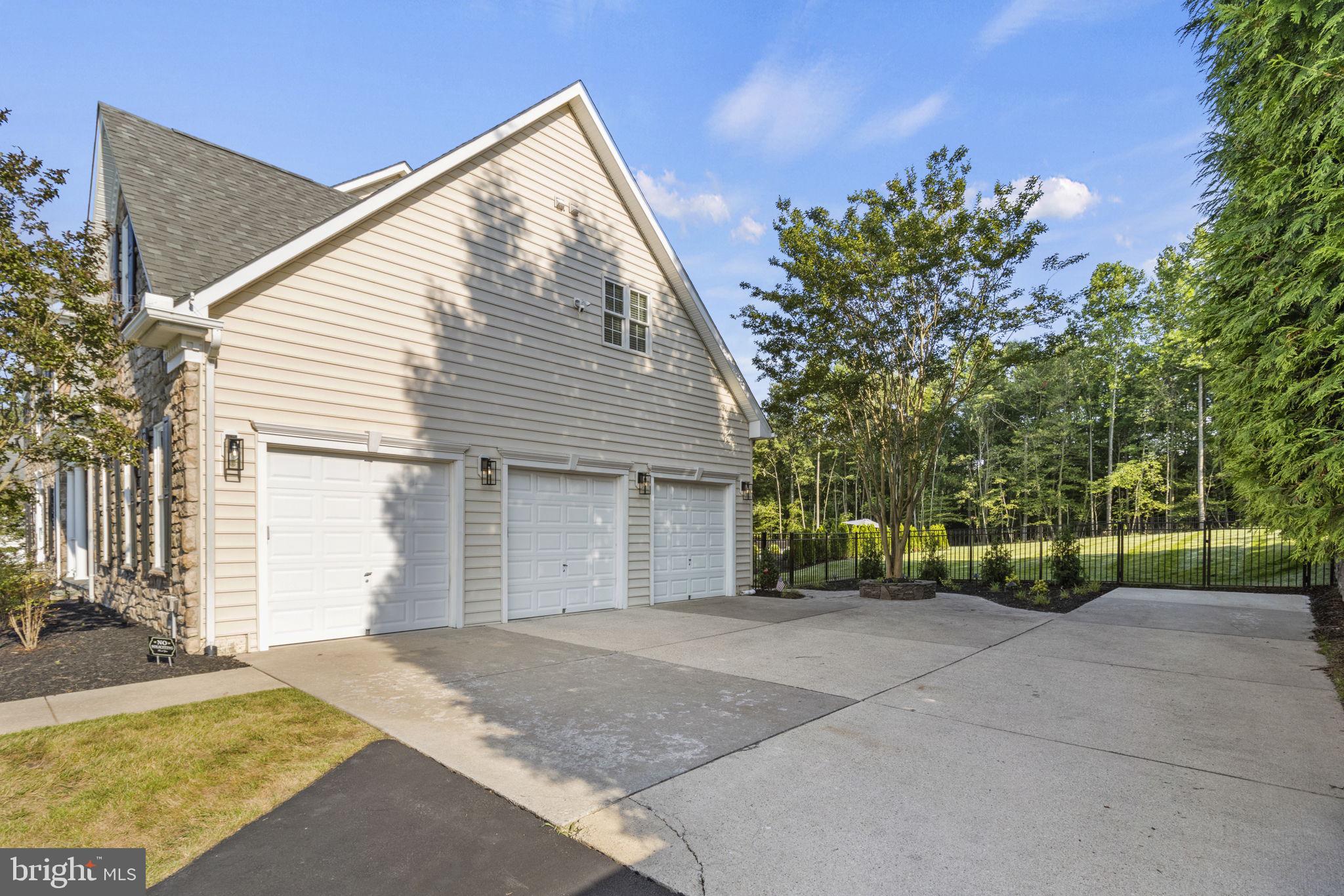 GREENSPRING AT COMPASS POINTE - Residential