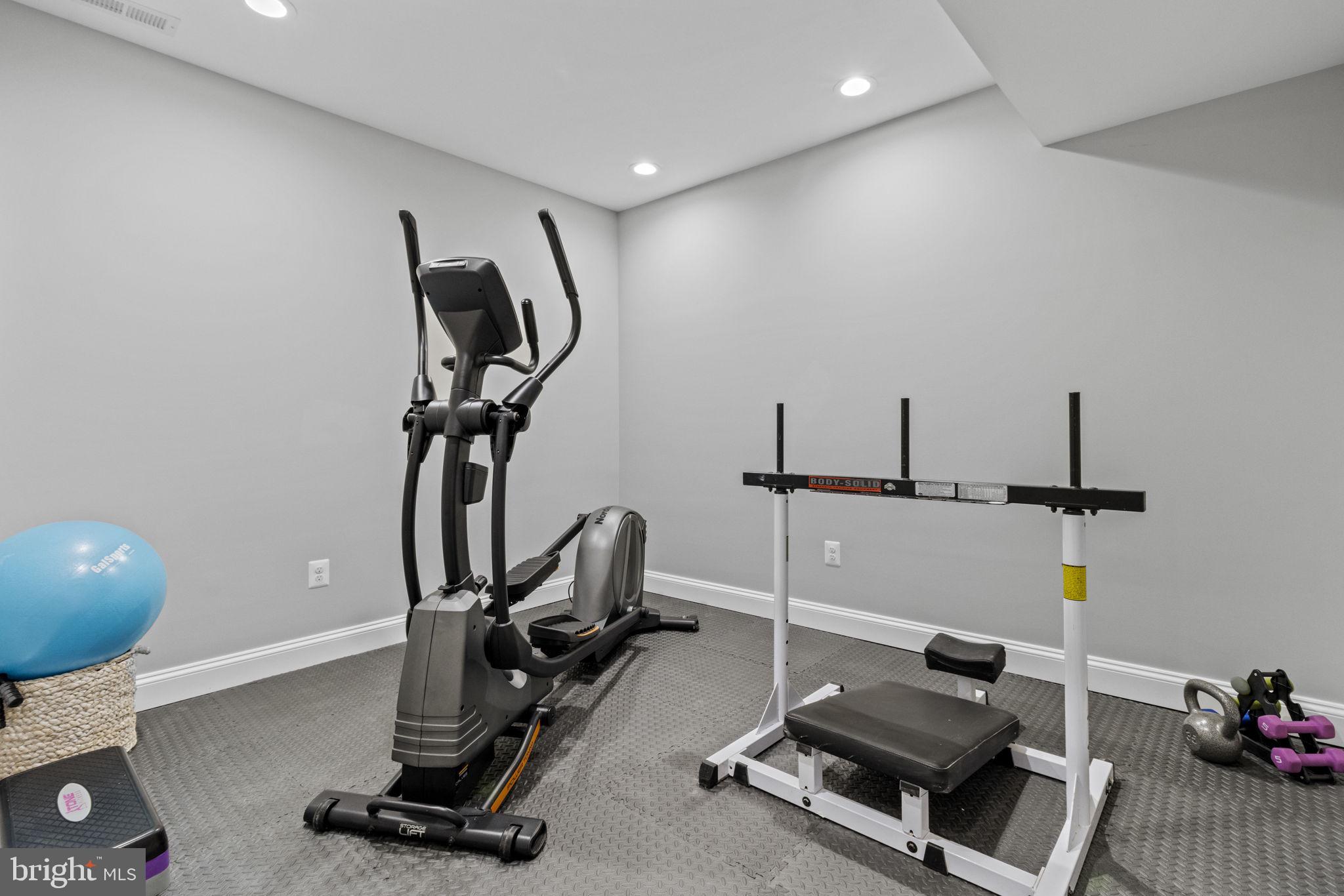 GREENSPRING AT COMPASS POINTE - Residential