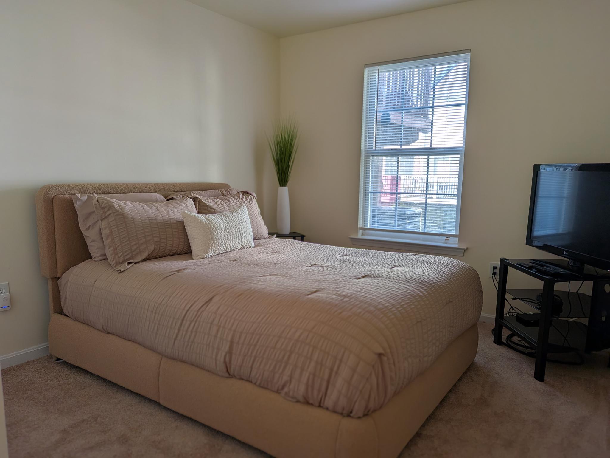 APPLEGATE CONDO - Residential