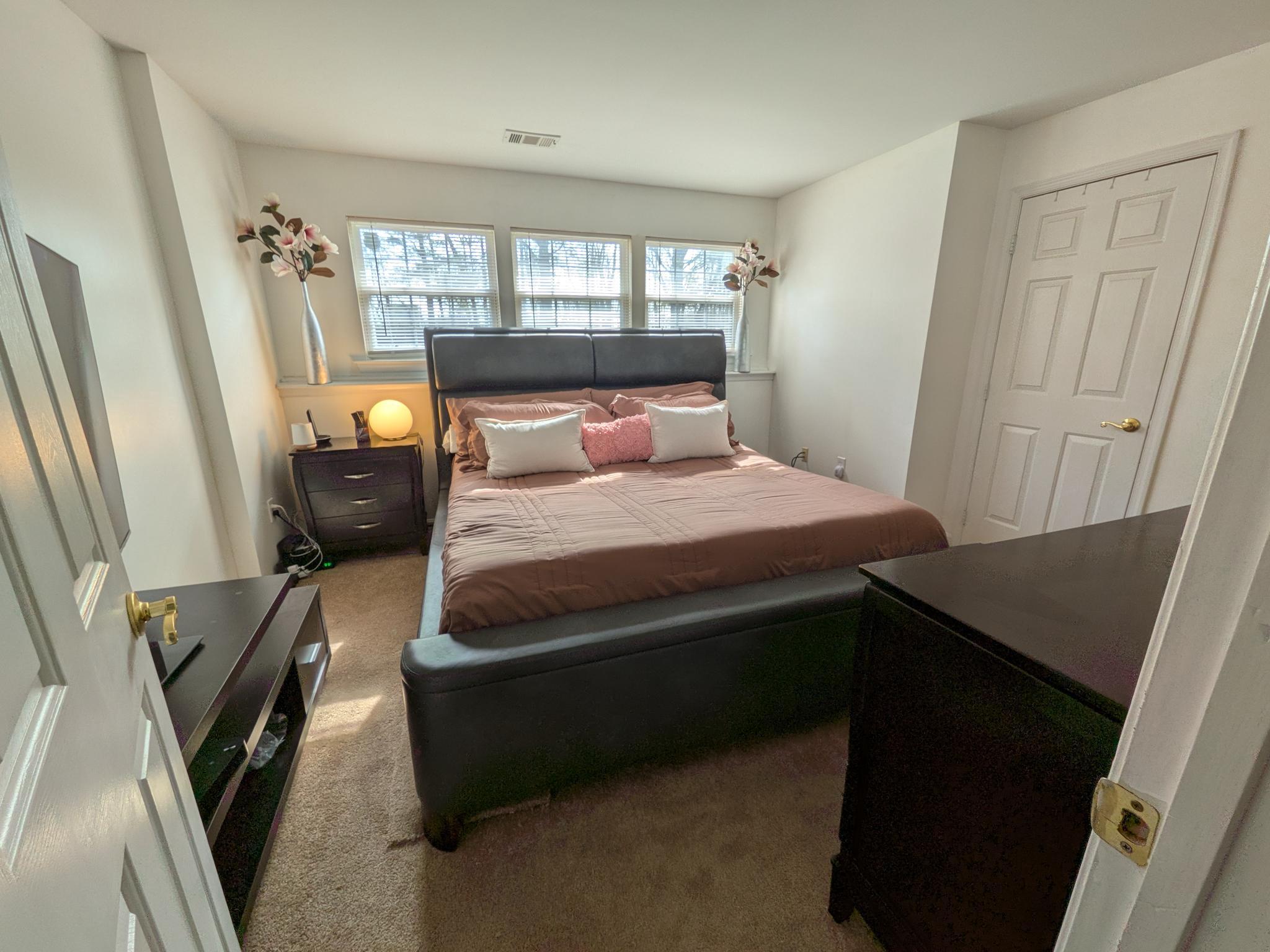 APPLEGATE CONDO - Residential