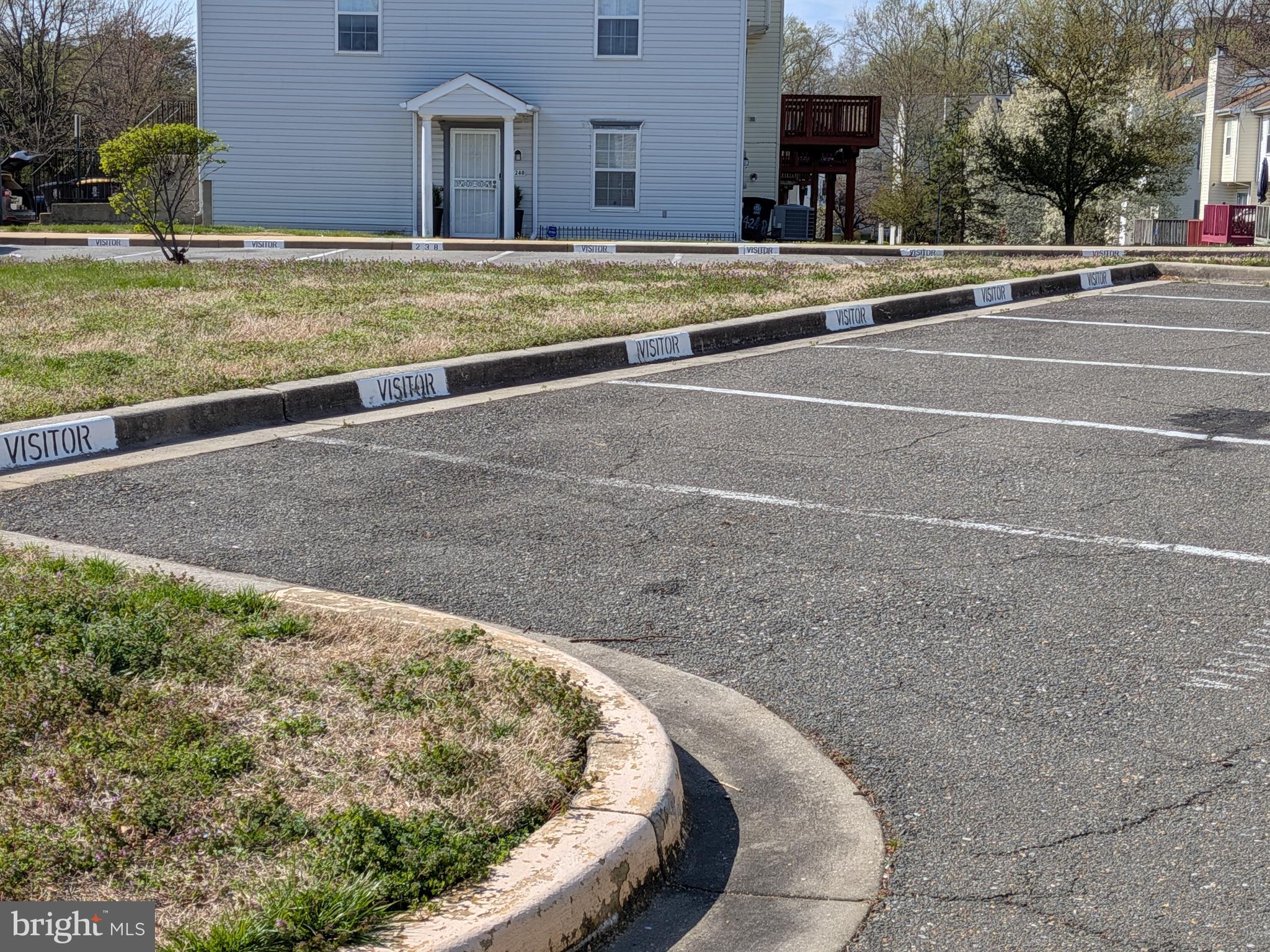 APPLEGATE CONDO - Residential