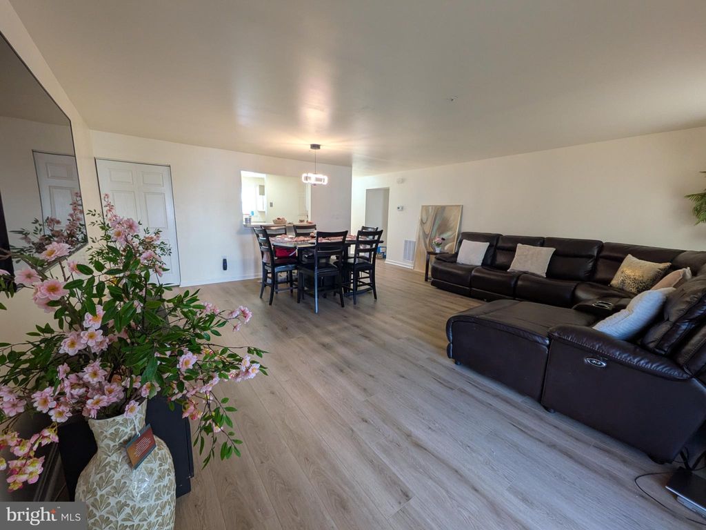 Photo of 4240 Applegate Lane #5, SUITLAND, MD 20746 (MLS # MDPG2197246)