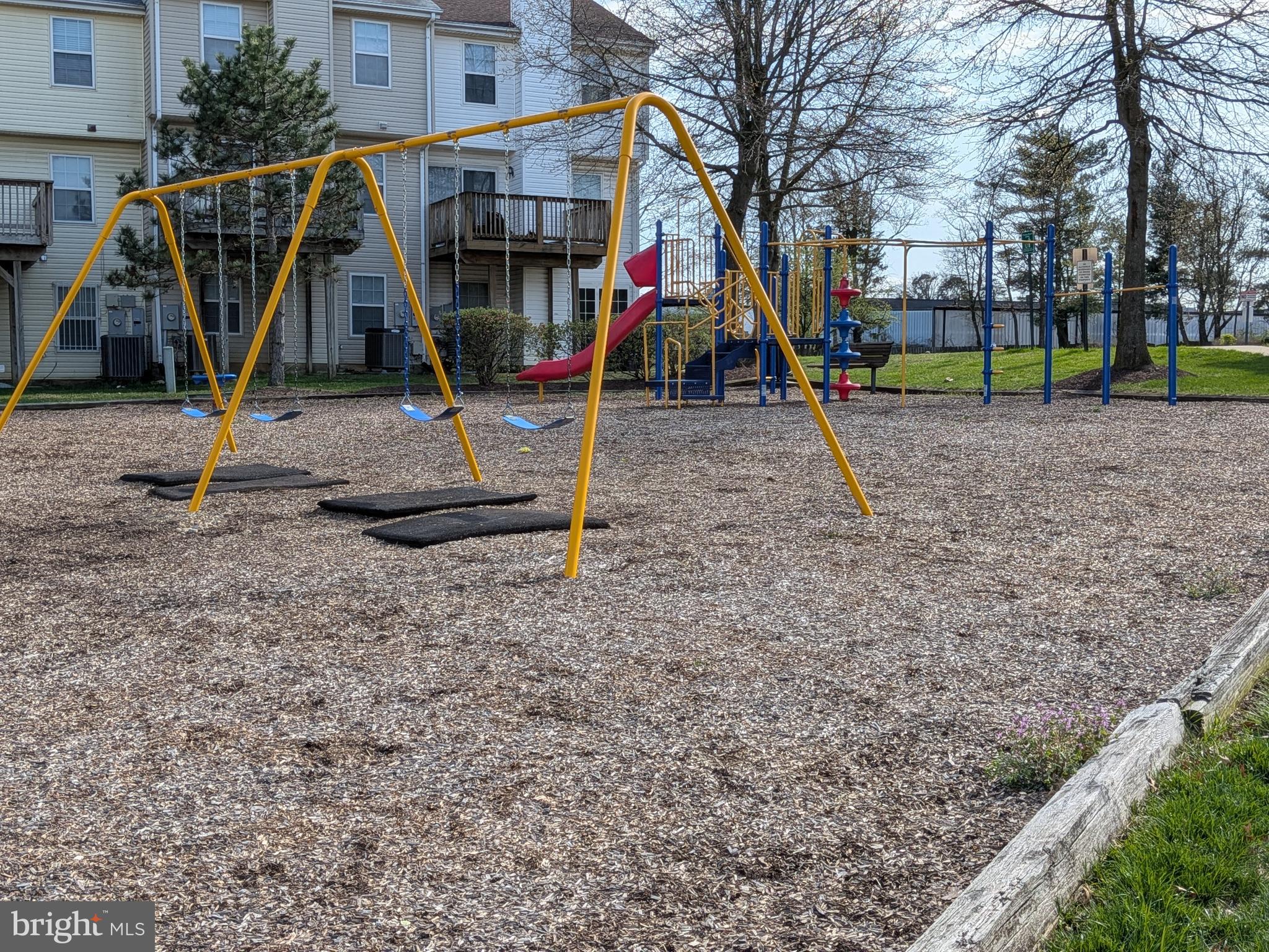 APPLEGATE CONDO - Residential