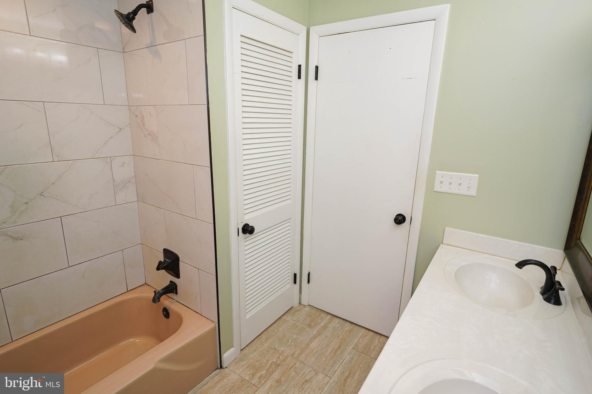 PINE KNOLL TERRACE - Residential