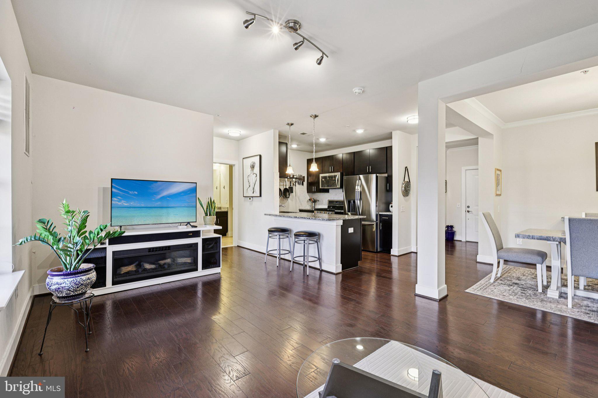 FLATS AT METROWEST - Residential