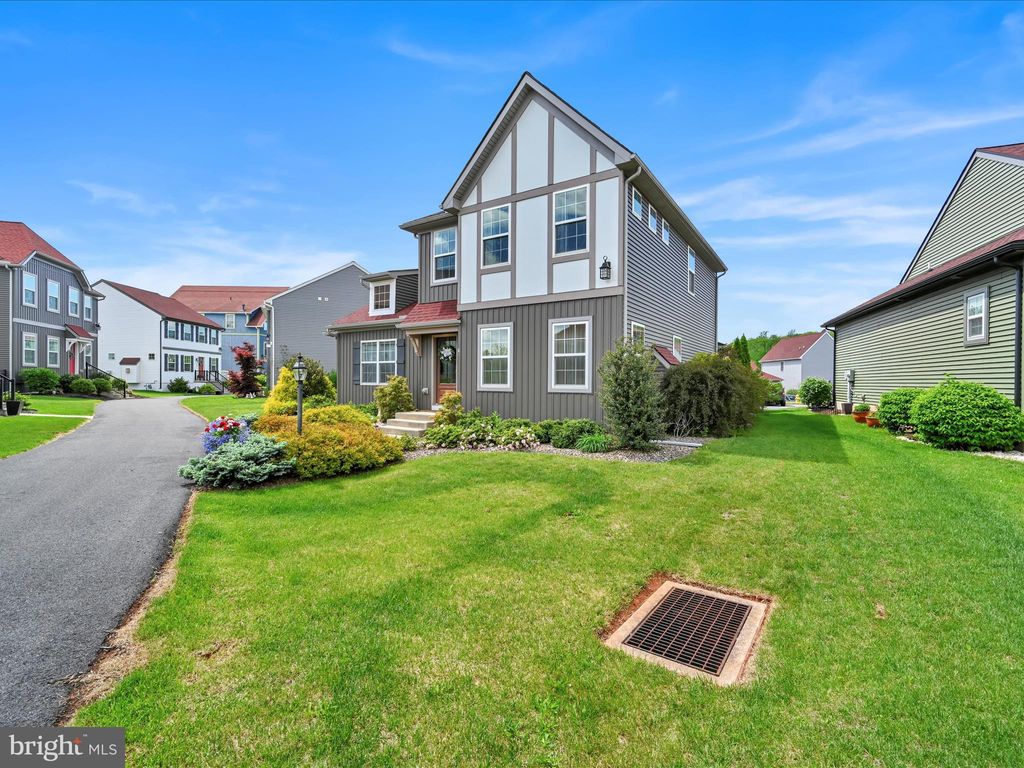 Photo of 10 Bittendorf Way, REINHOLDS, PA 17569 (MLS # PALA2069424)