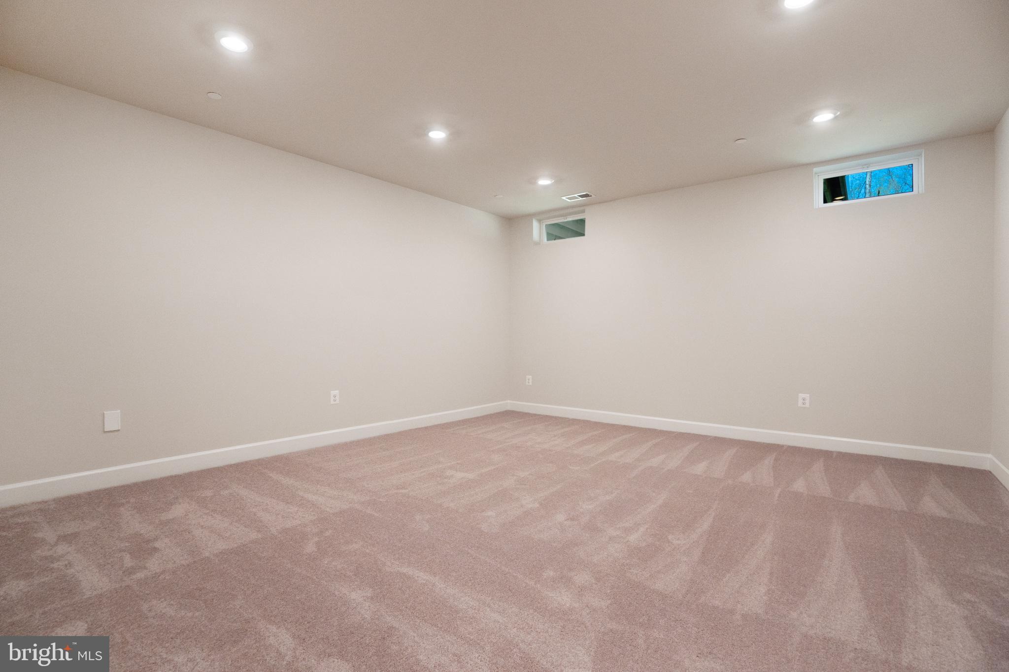 TWO RIVERS - Residential