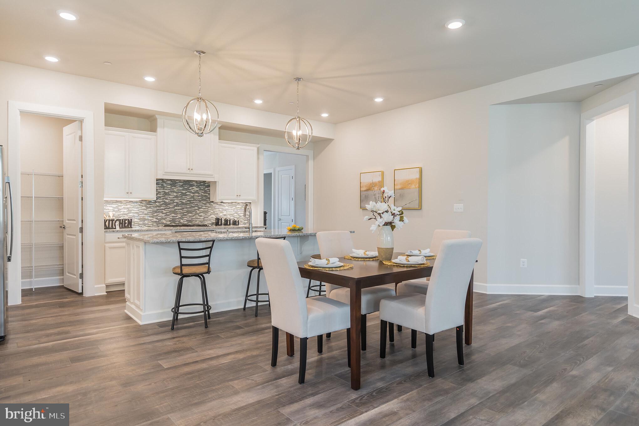 TWO RIVERS - Residential