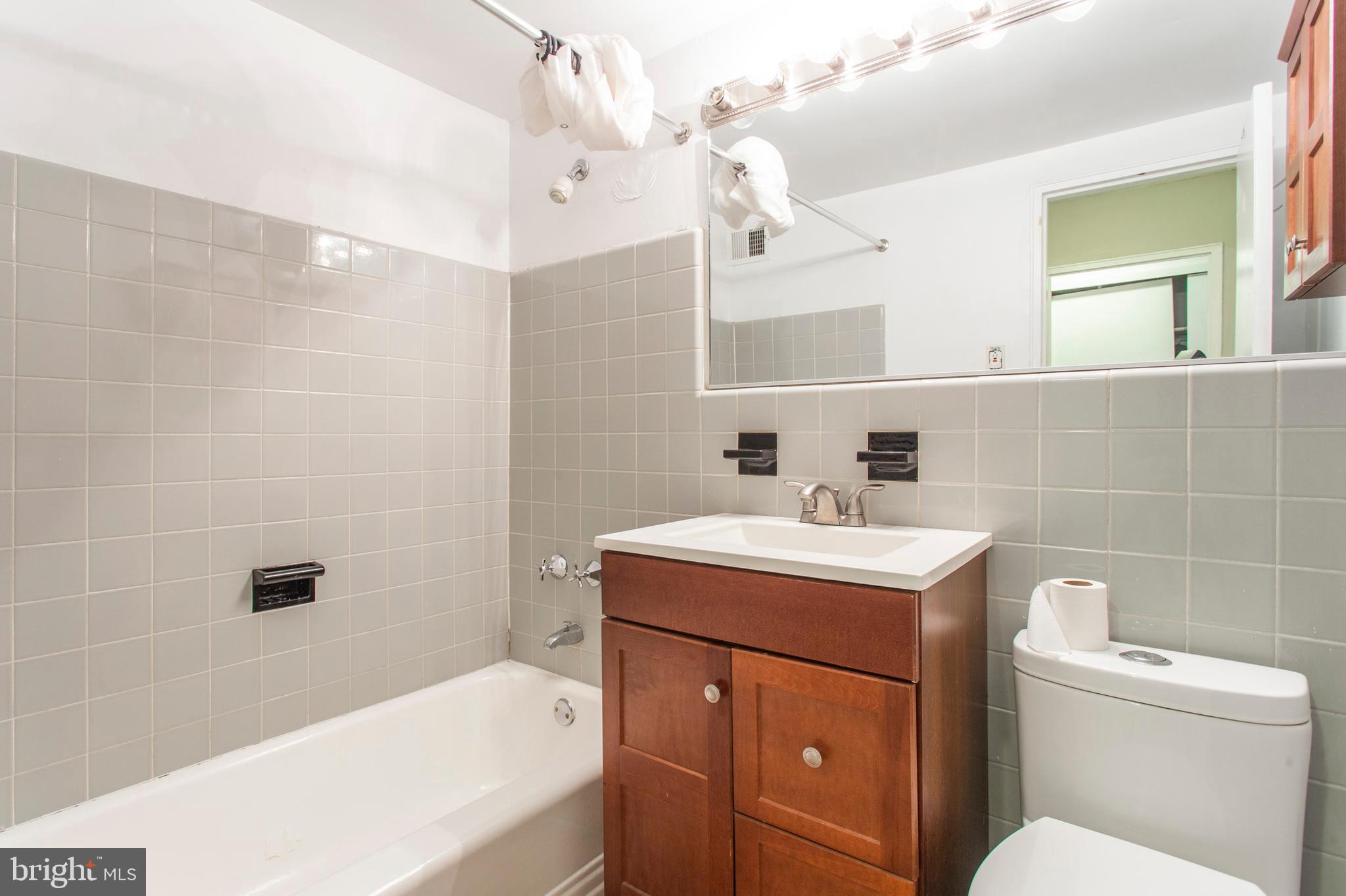 RITTENHOUSE SQUARE - Residential Lease