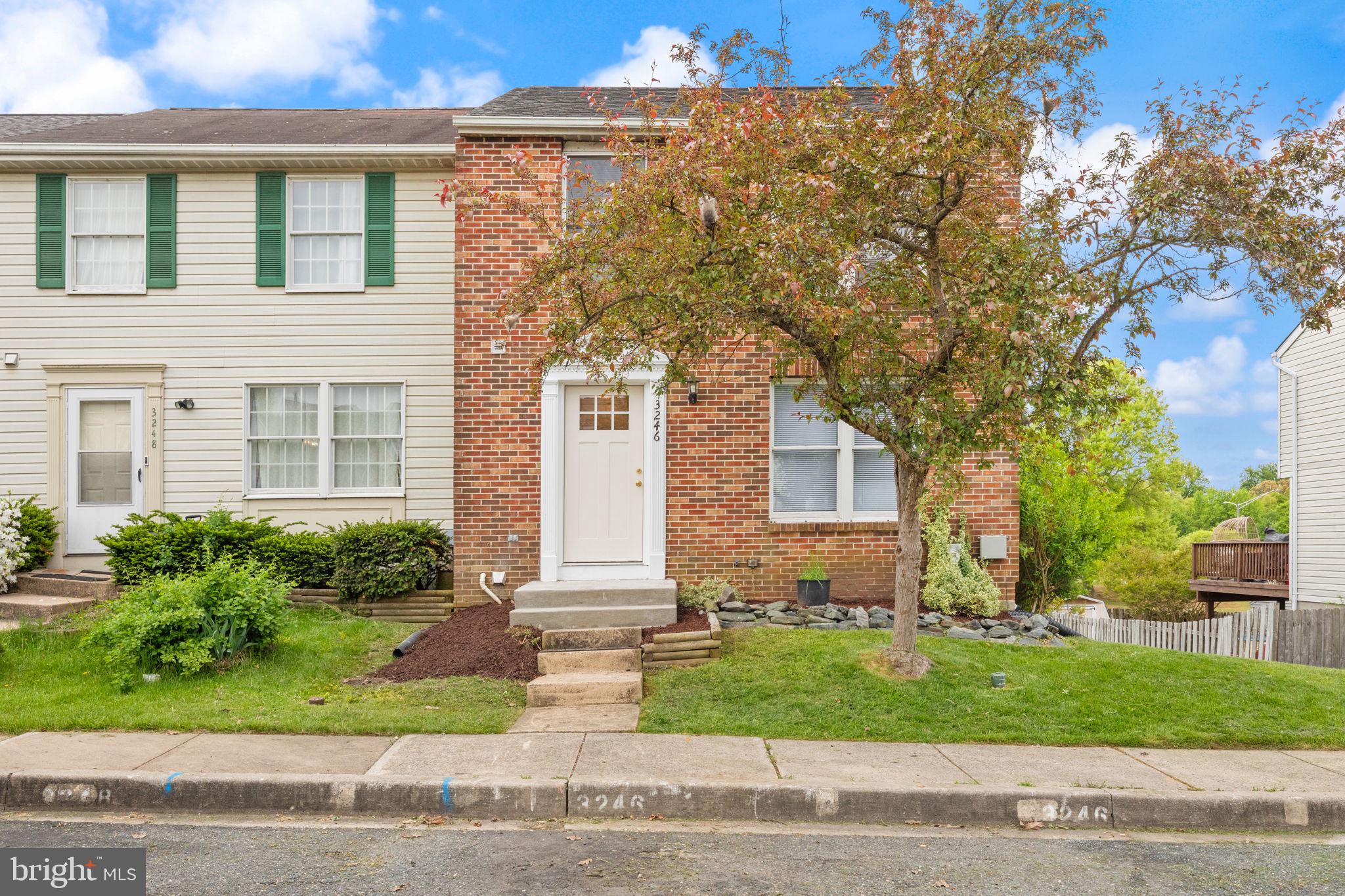 3246 SPLIT OAK COURT