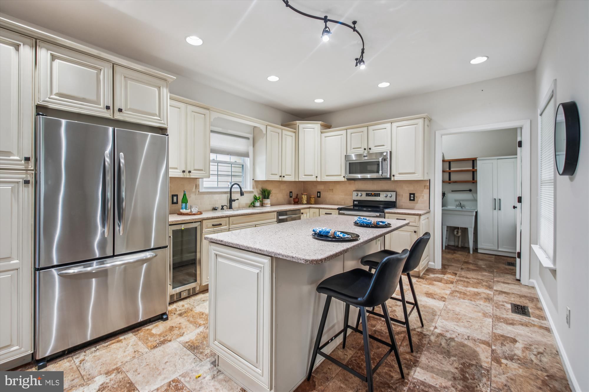 MILLERSVILLE - Residential