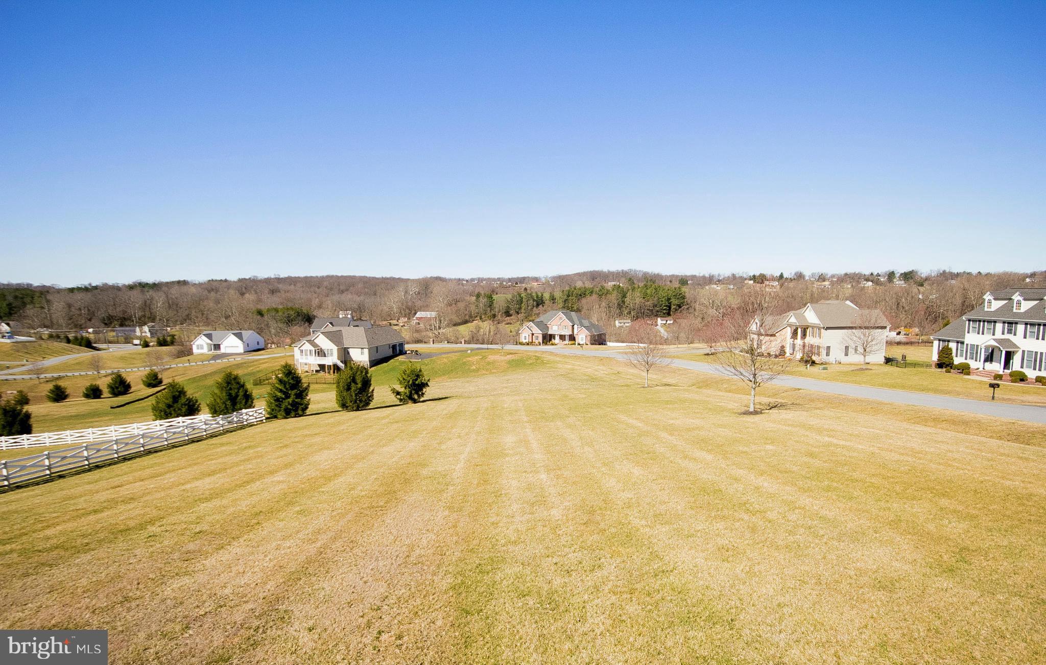 DOVES CREST - Residential