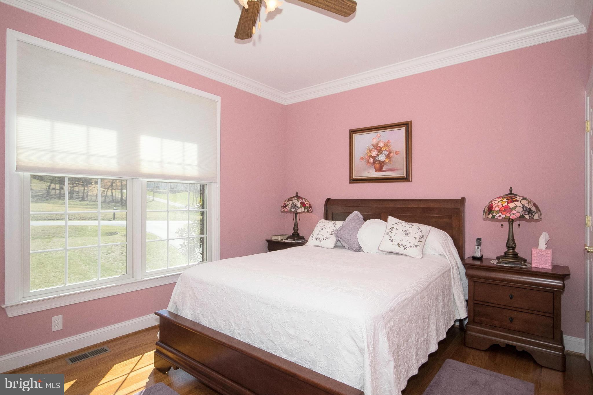 DOVES CREST - Residential