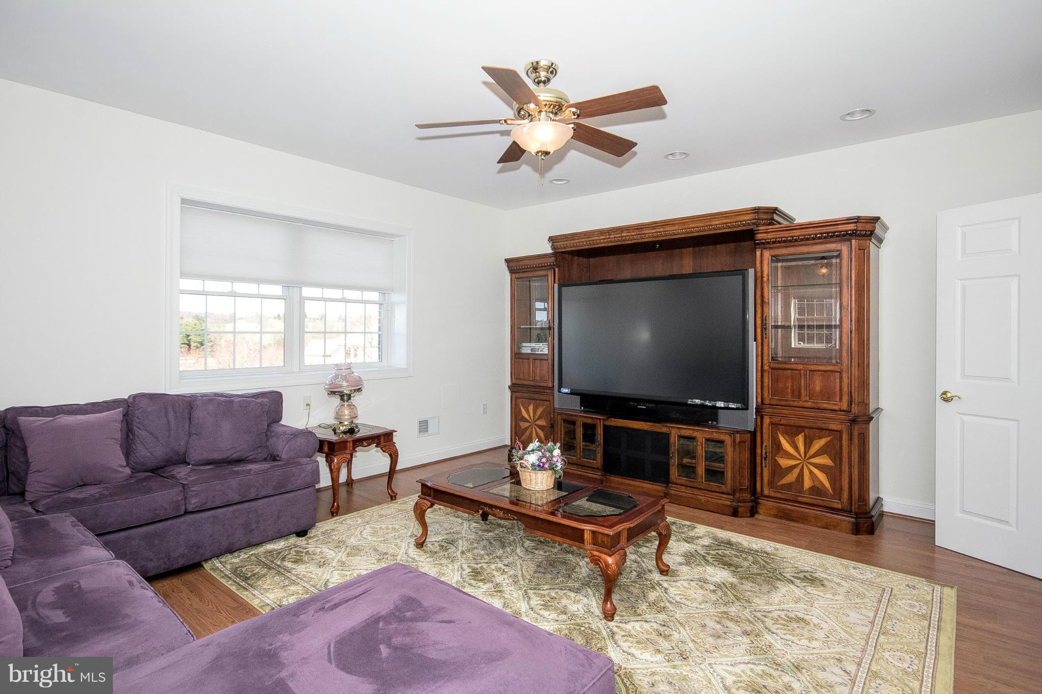 DOVES CREST - Residential