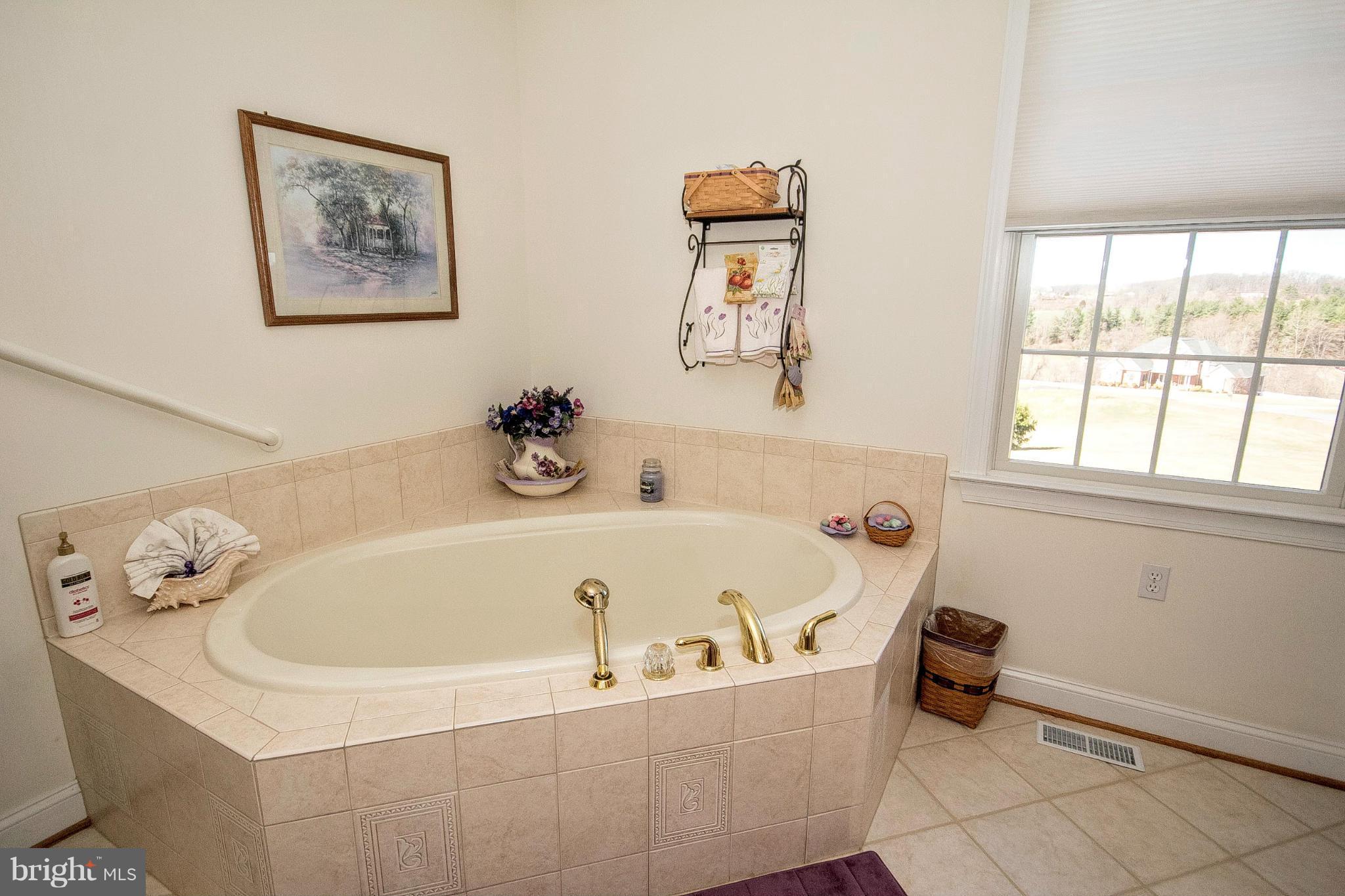 DOVES CREST - Residential