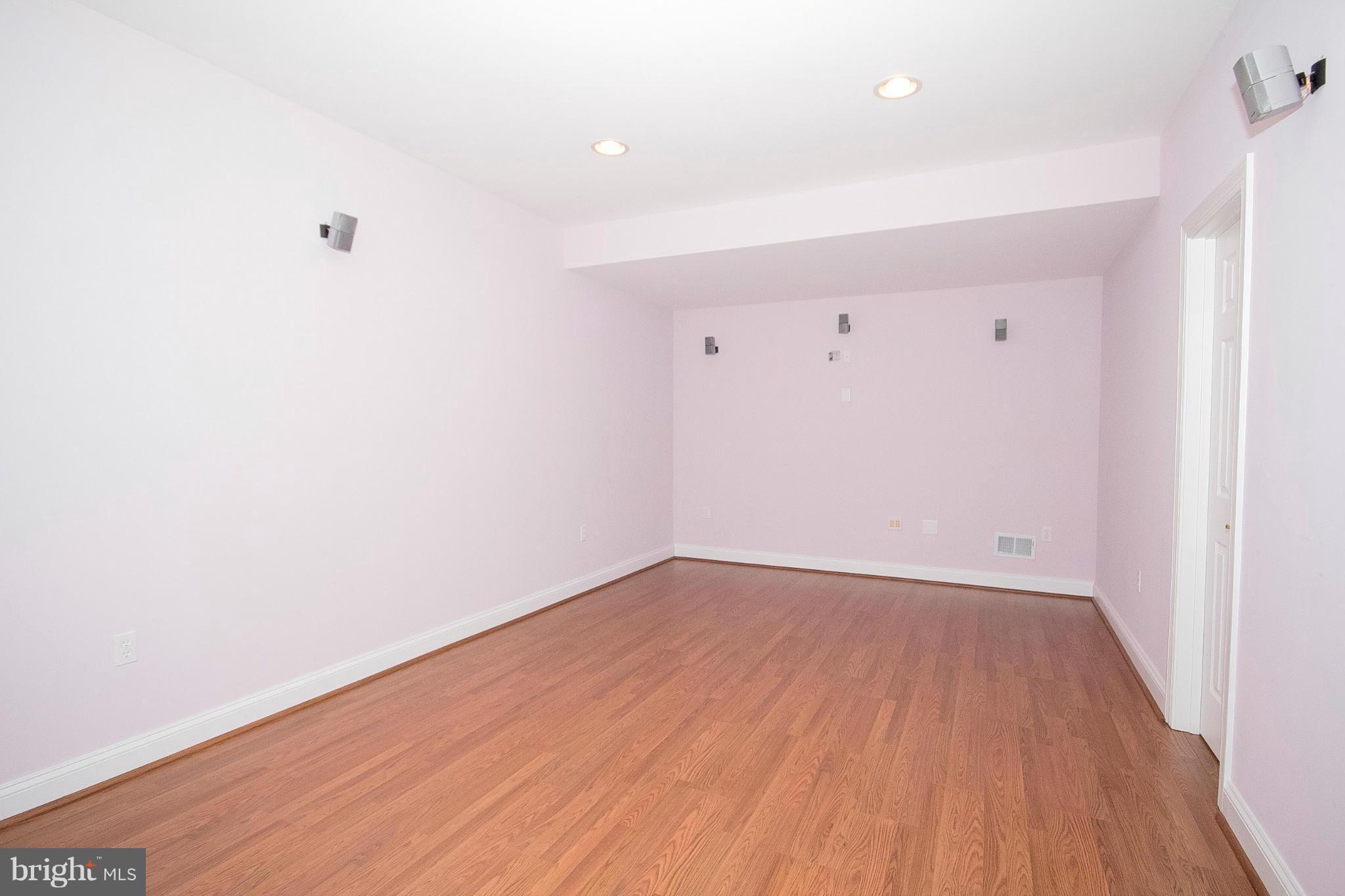 DOVES CREST - Residential